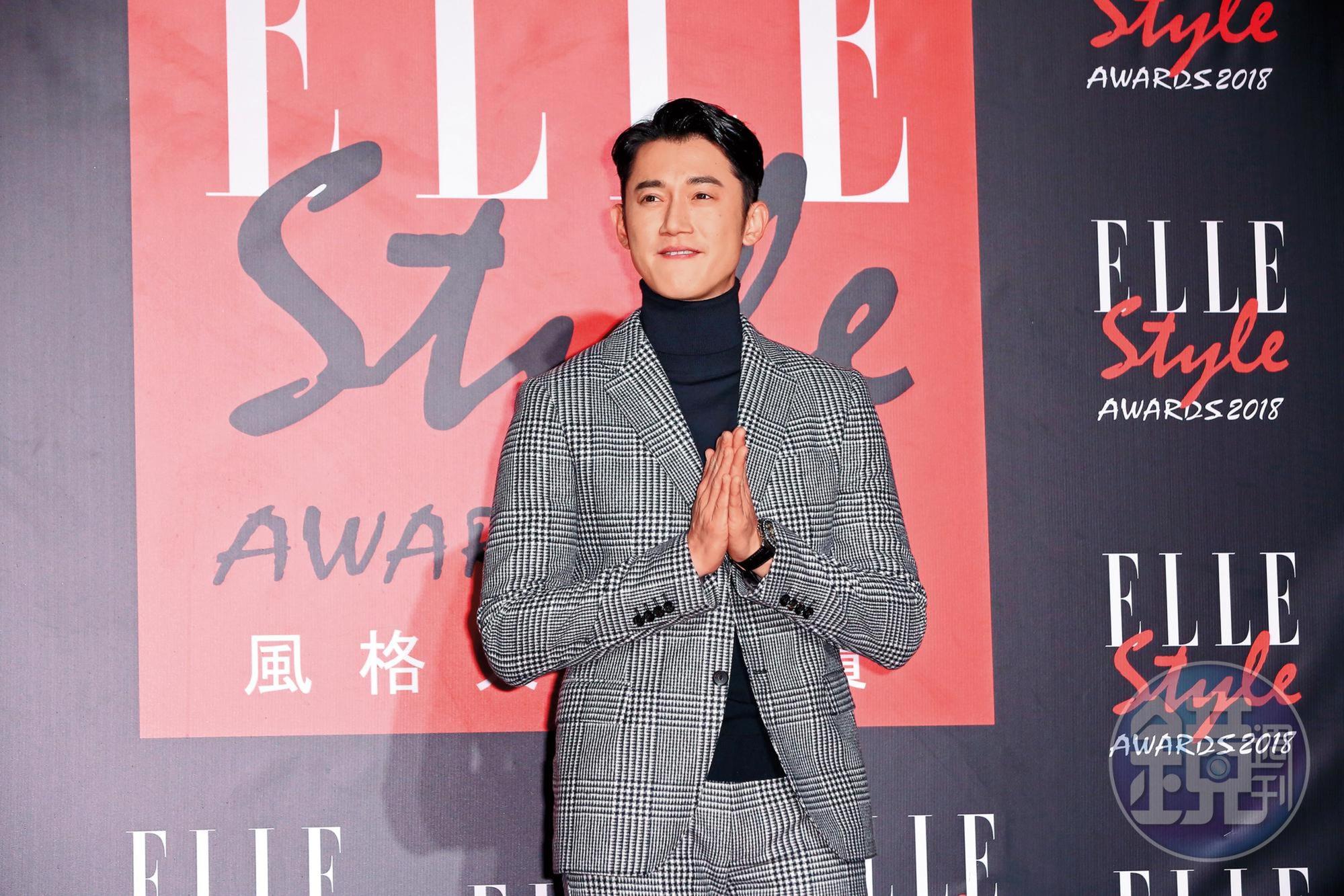 吳慷仁在台灣是戲劇一哥，想不到接拍Netflix華語原創影集《彼岸之嫁》也盡顯一哥架勢，把在台灣改劇本的習慣帶到國際去。