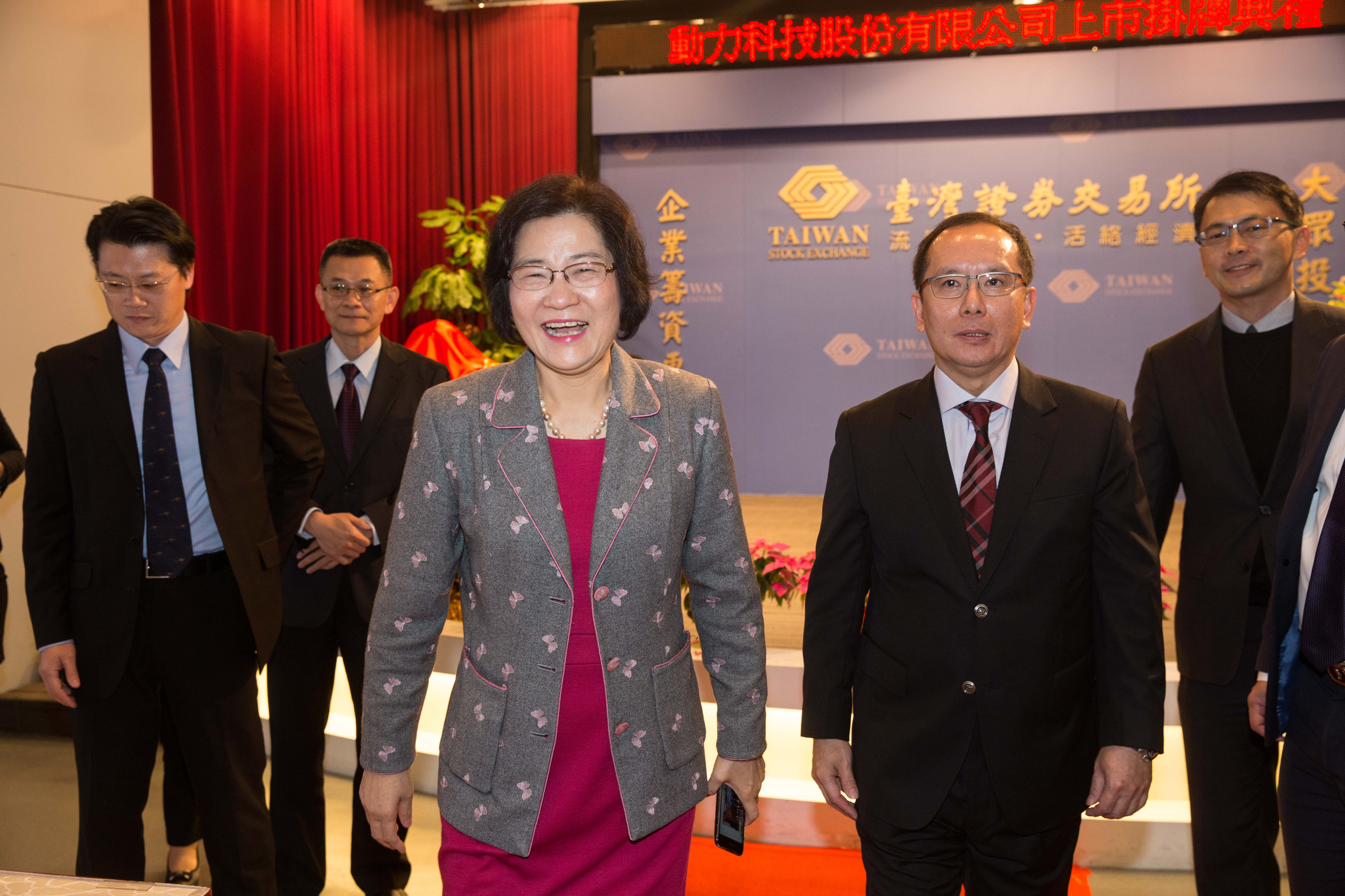 誠美材副董事長葉美麗（前）今年1月引爆經營權風波。