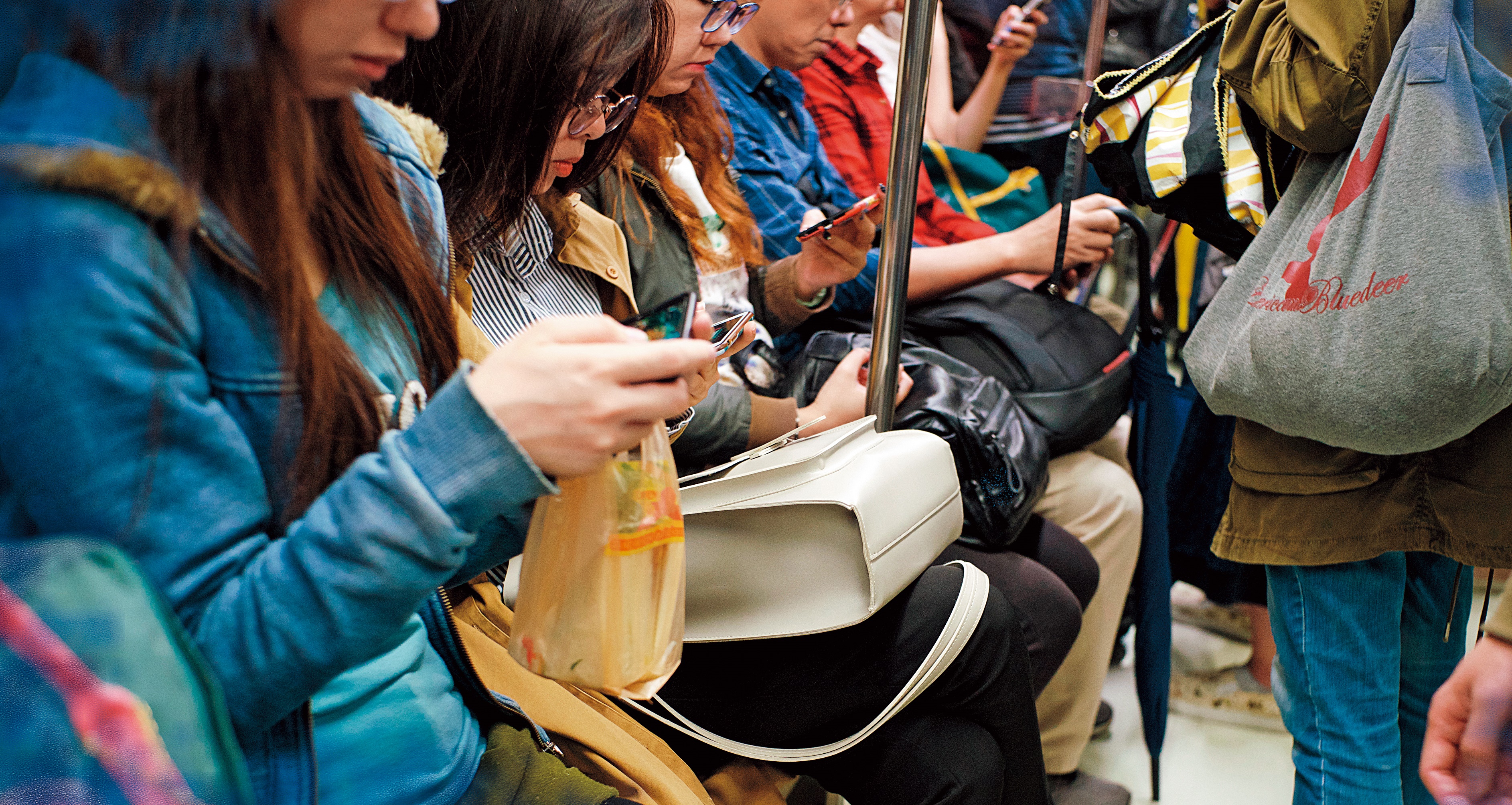 社群網路是假訊息流通的重要管道。