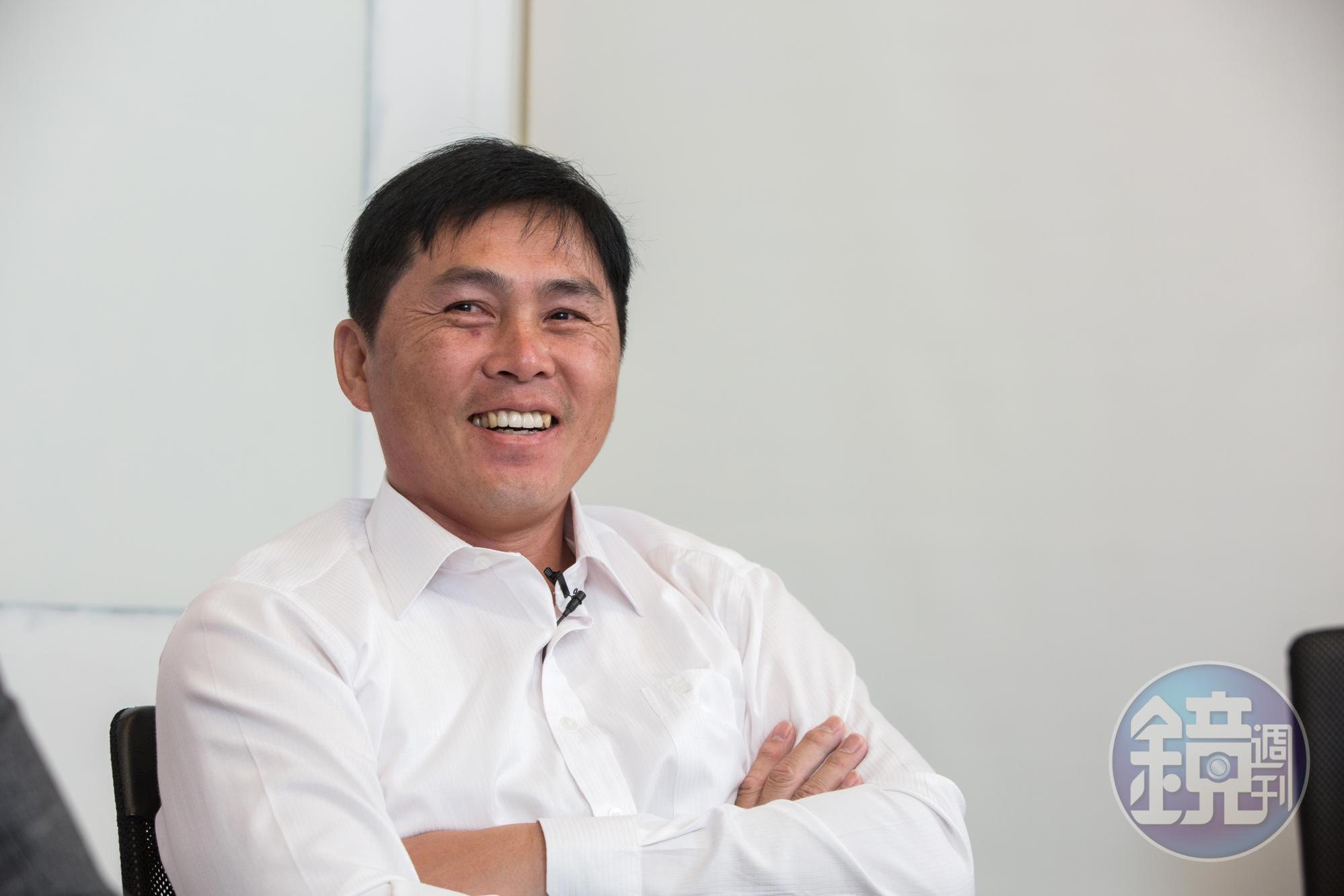 前富邦悍將總教練葉君璋今現身頂新與味全龍簽約,將出任味全龍隊史首位總教練。