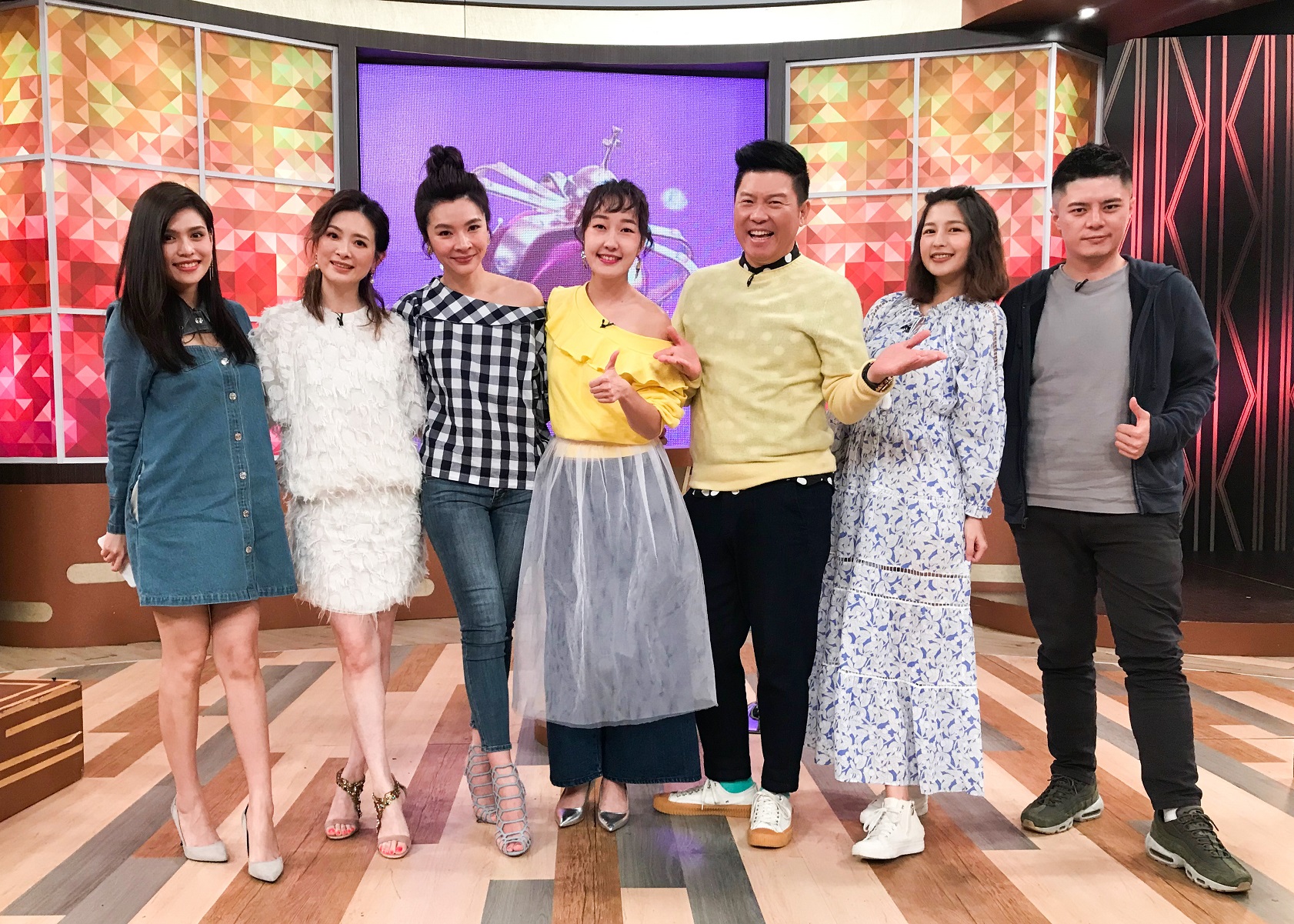 劉真上衛視中文台《一袋女王》，自曝曾為了晚餐冷掉痛罵弟弟沒帶腦子出門。（衛視中文台 提供）