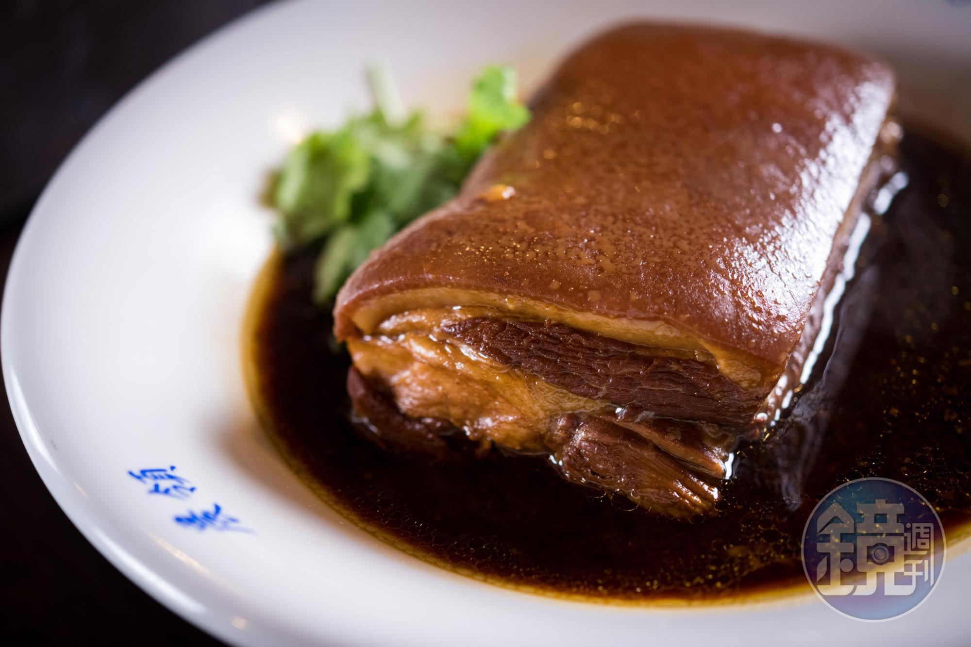「女娘的店」的招牌菜「古早味烘肉」，被米其林密探大讚入口即化。