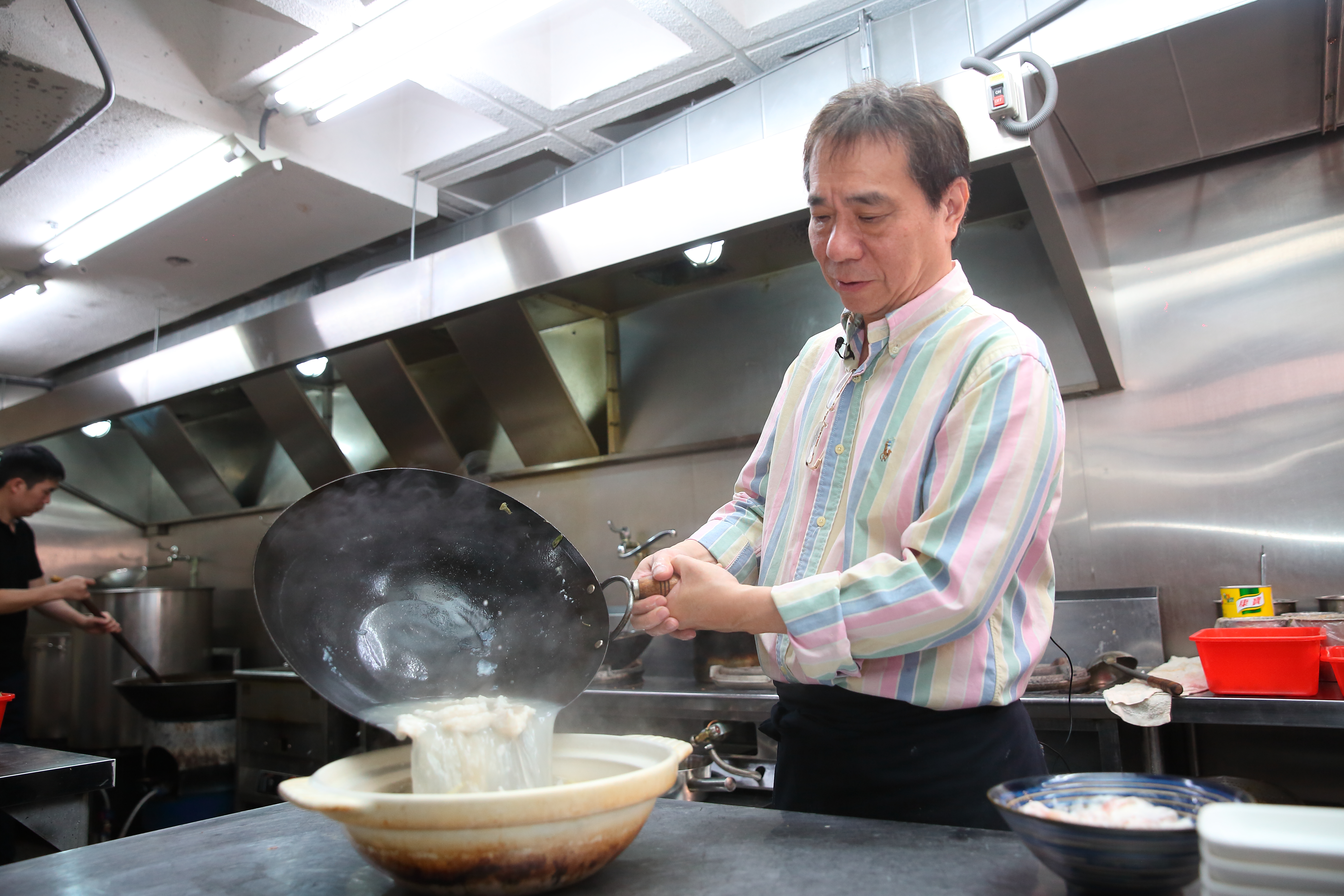 張永華開過18家餐廳，對料理美食十分執著。16年前的川巴子竟是在SARS期間開店。