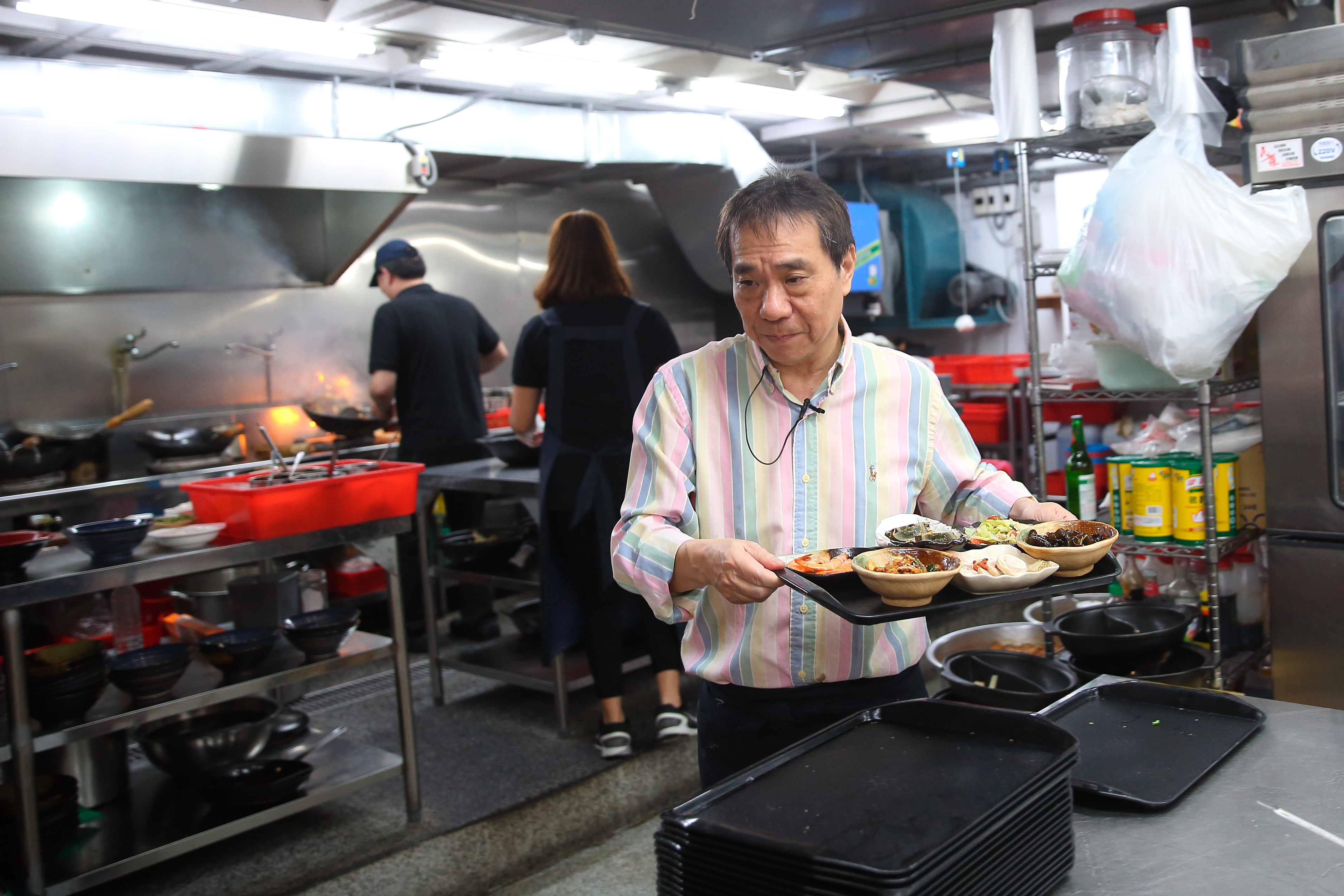 主打川巴子回來了，張永華更堅持要把味道品質做到最好。只要進到廚房，他總是一臉嚴肅，緊盯每個環節。