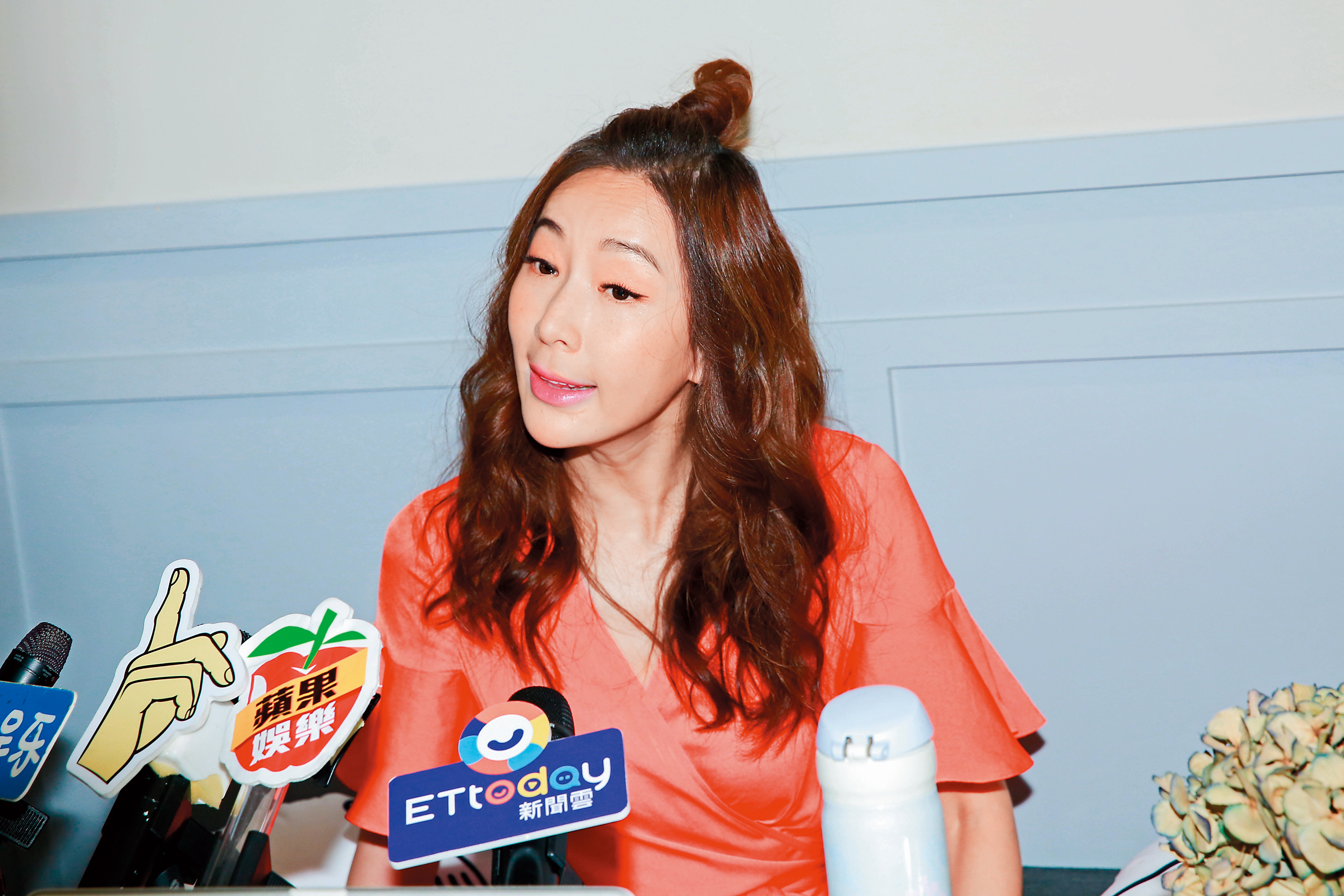 犀利的隋棠表情非常豐富而且沒有矜持，生了3個小孩的她舉手投足就是已經大風大浪，感覺世面見過很多。