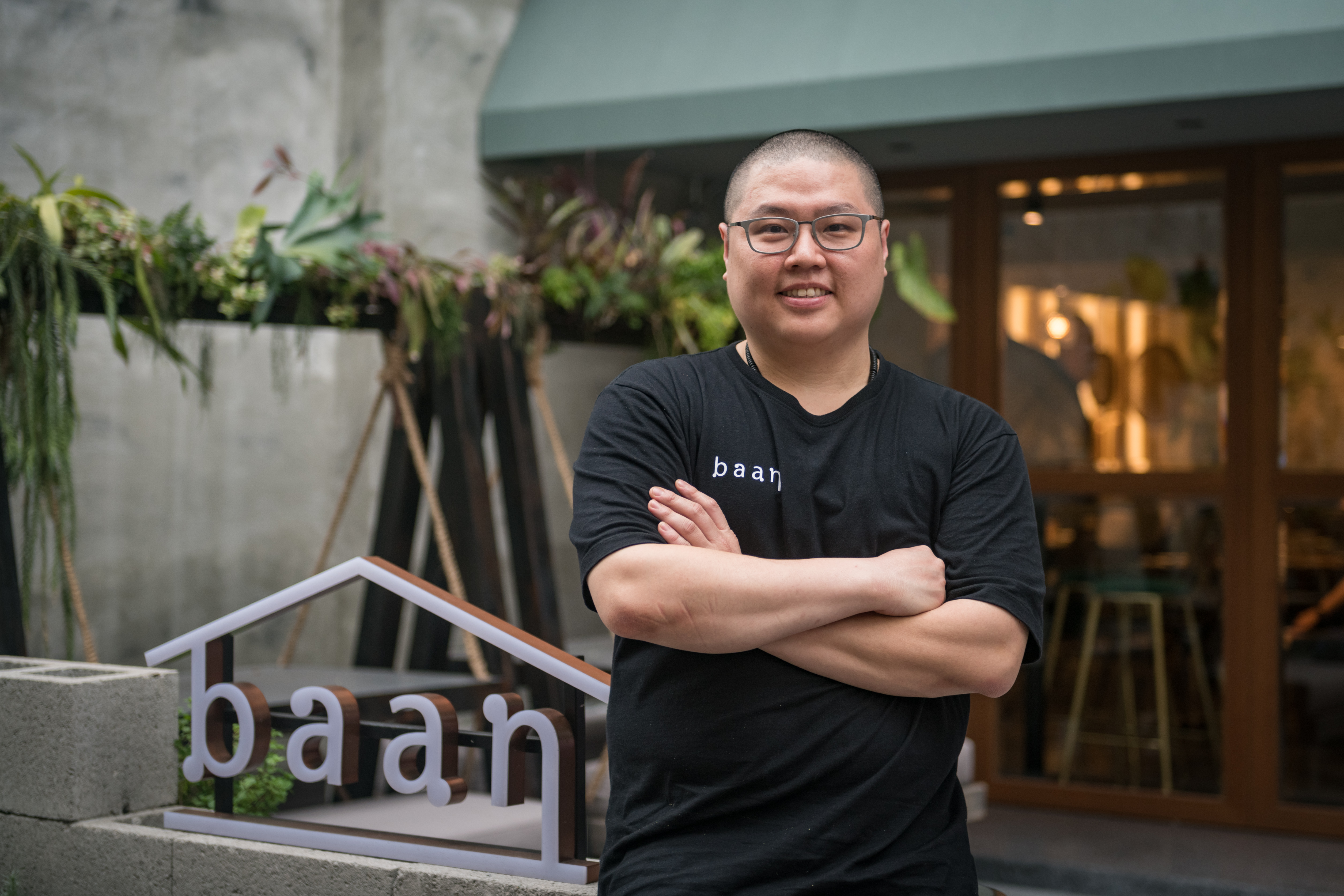baan台北店主廚簡士捷曾在喜來登SUKHOTHAI餐廳服務長達7年，泰文流利，熱愛鑽研泰國文化。