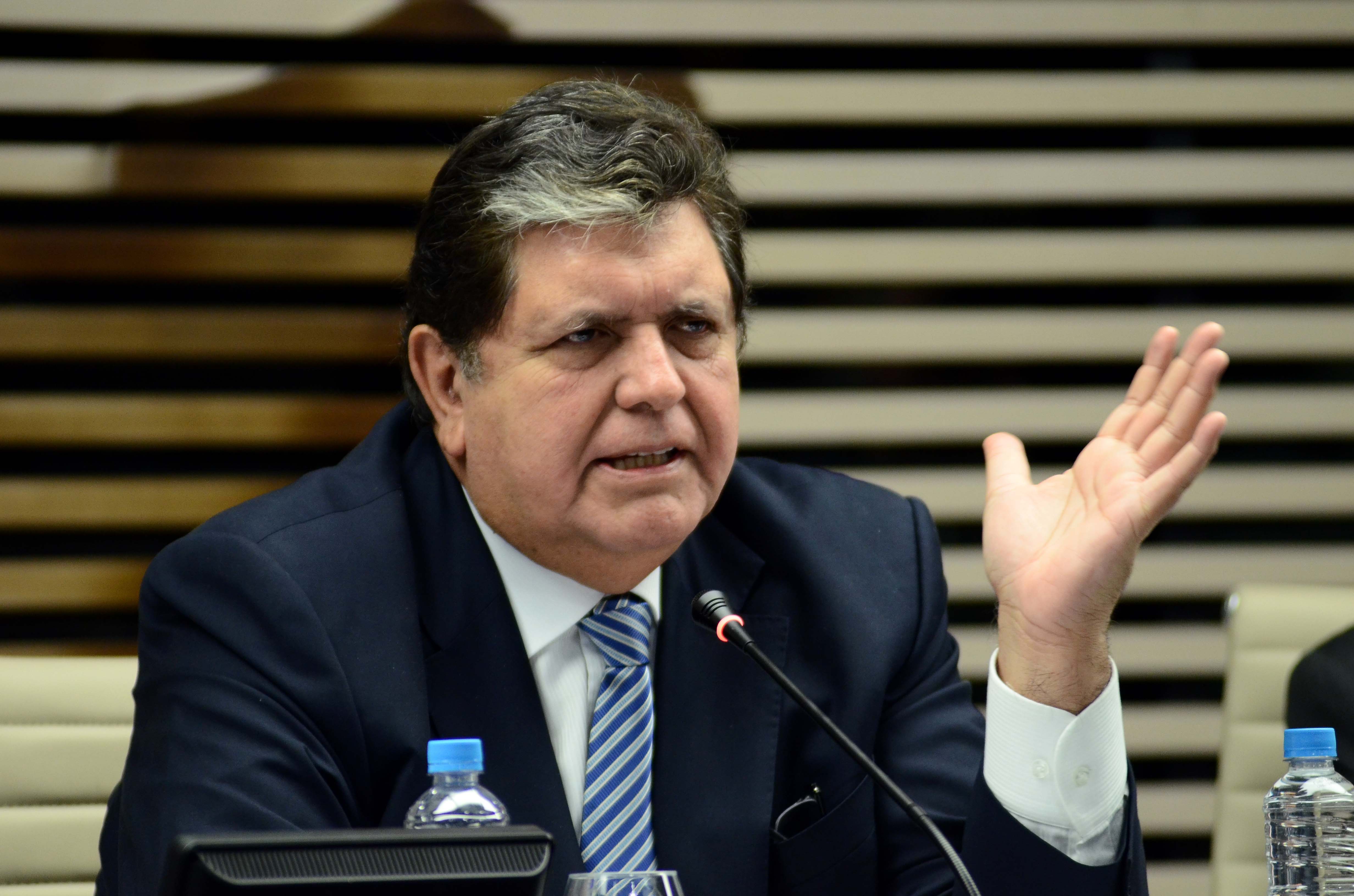 秘魯前總統賈西亞（Alan Garcia）涉及貪汙案拒捕，在家舉槍自盡不治。（東方IC）