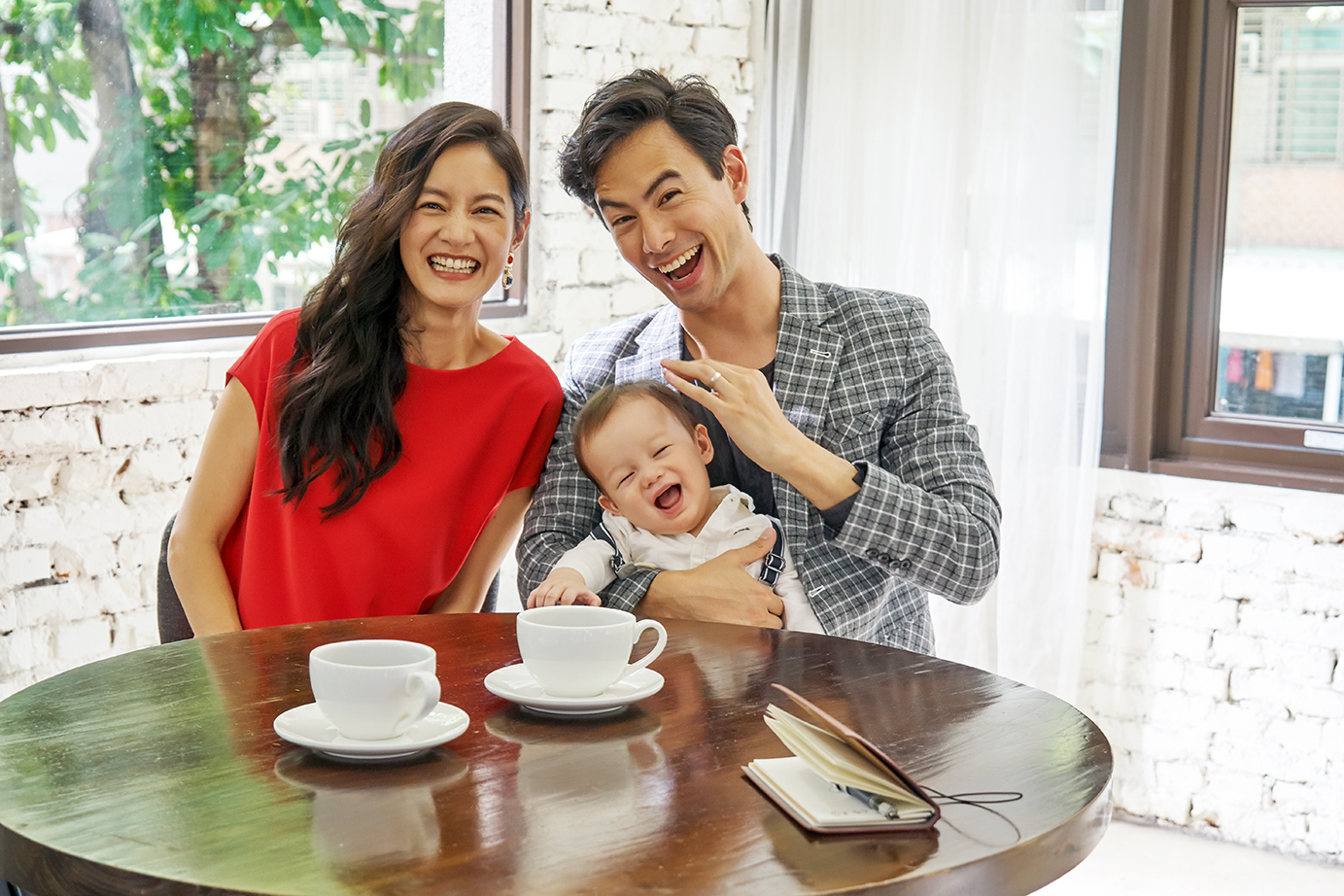 Janet一家三口客串演出電視劇。（歐銻銻娛樂提供）