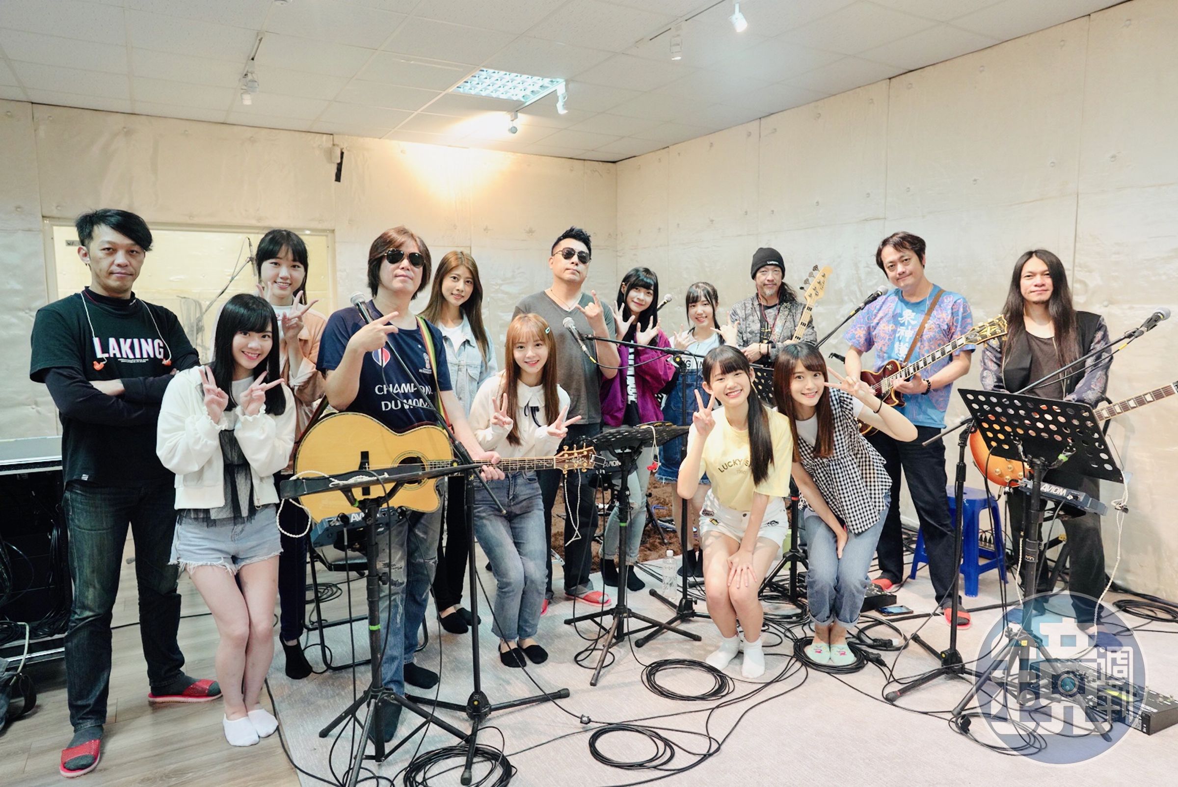 董事長樂團與女團AKB48 Team TP為演唱會合體彩排，遇上大地震老神在在。（寬宏藝術提供）