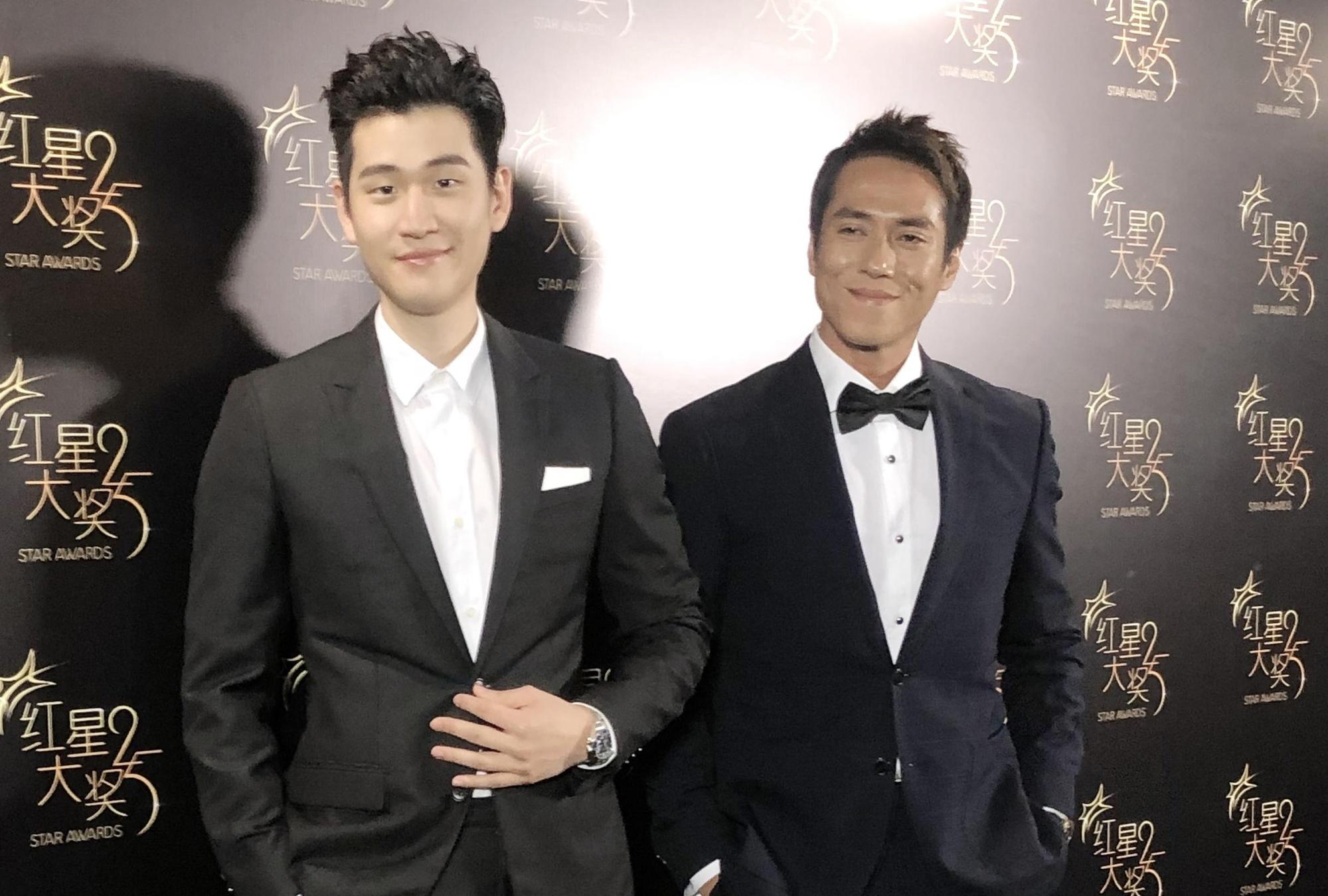 周興哲（左）為了5月11日的台北小巨蛋演唱會進入備戰狀態。（星空飛騰提供）