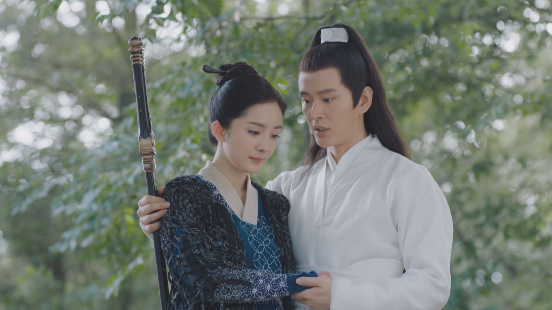 黃宥明（右）在《扶搖》中演出楊冪的初戀情人燕驚塵。（中天提供）