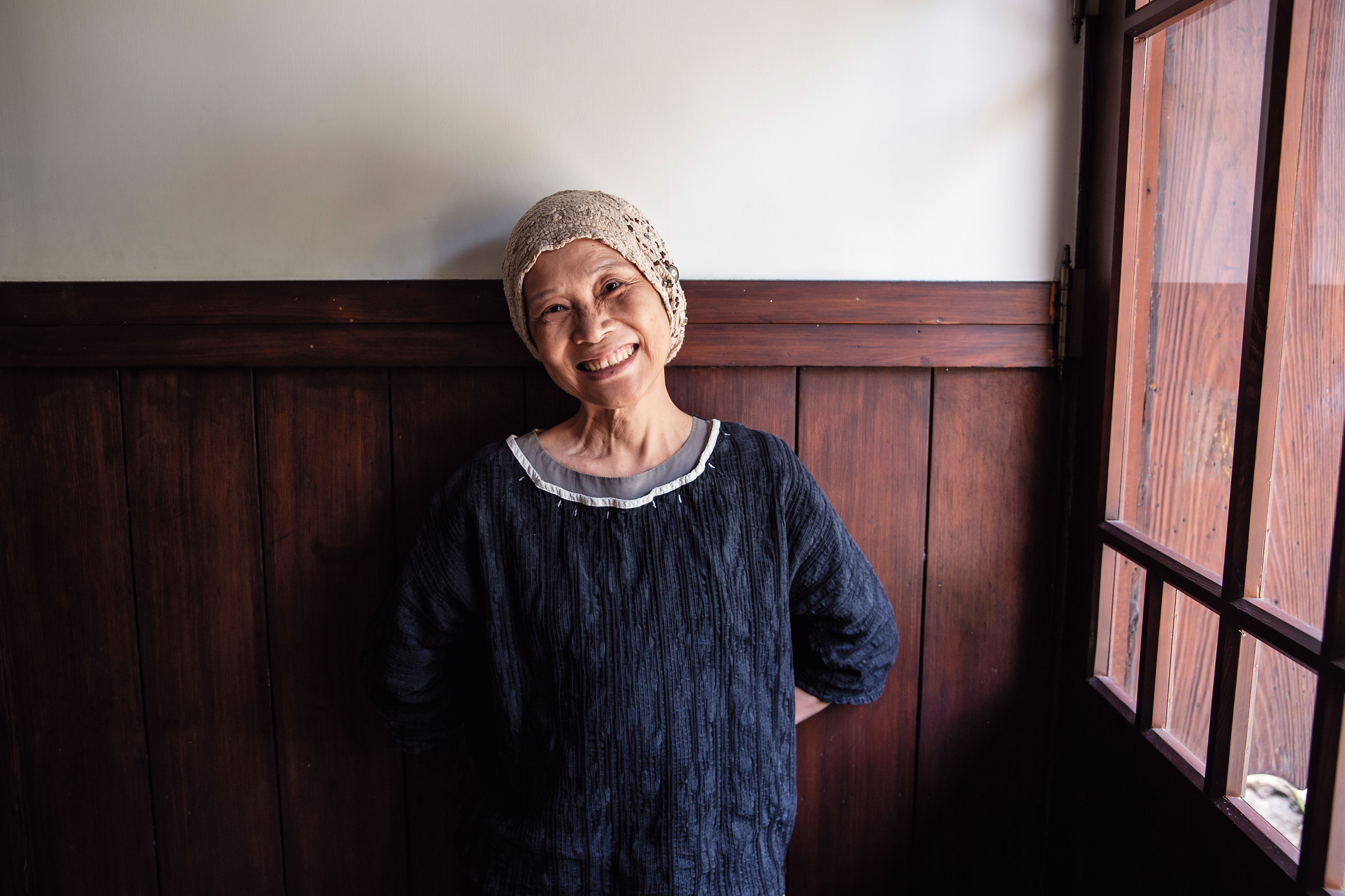 顧德莎的笑容始終優雅，在人生最後的時光，以文學開出屬於自己的花朵。