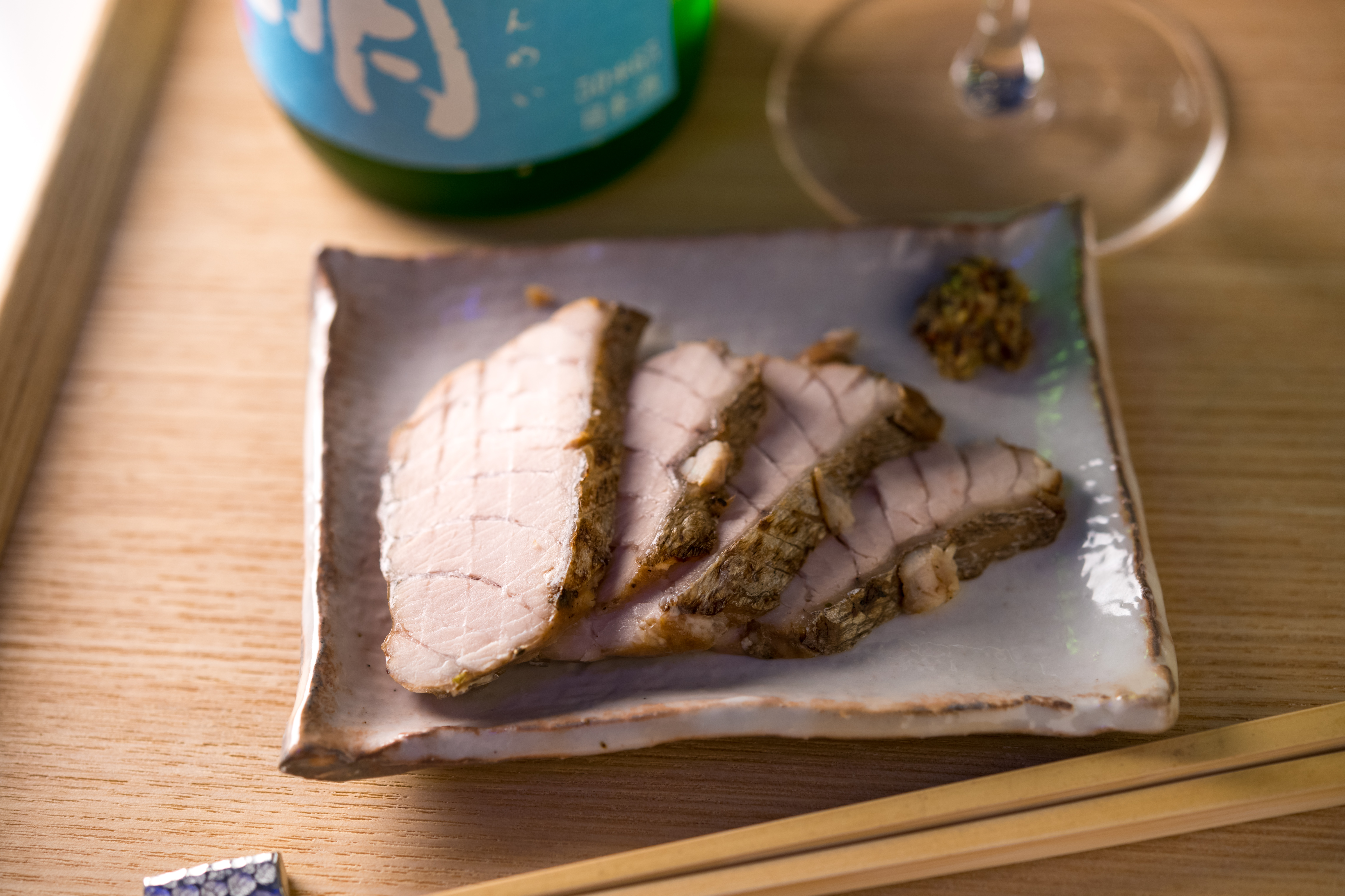 「鮪魚肚香草燒」是「山花日本料理」的阿田師特地為Sakebono設計的下酒菜。（80元／份）
