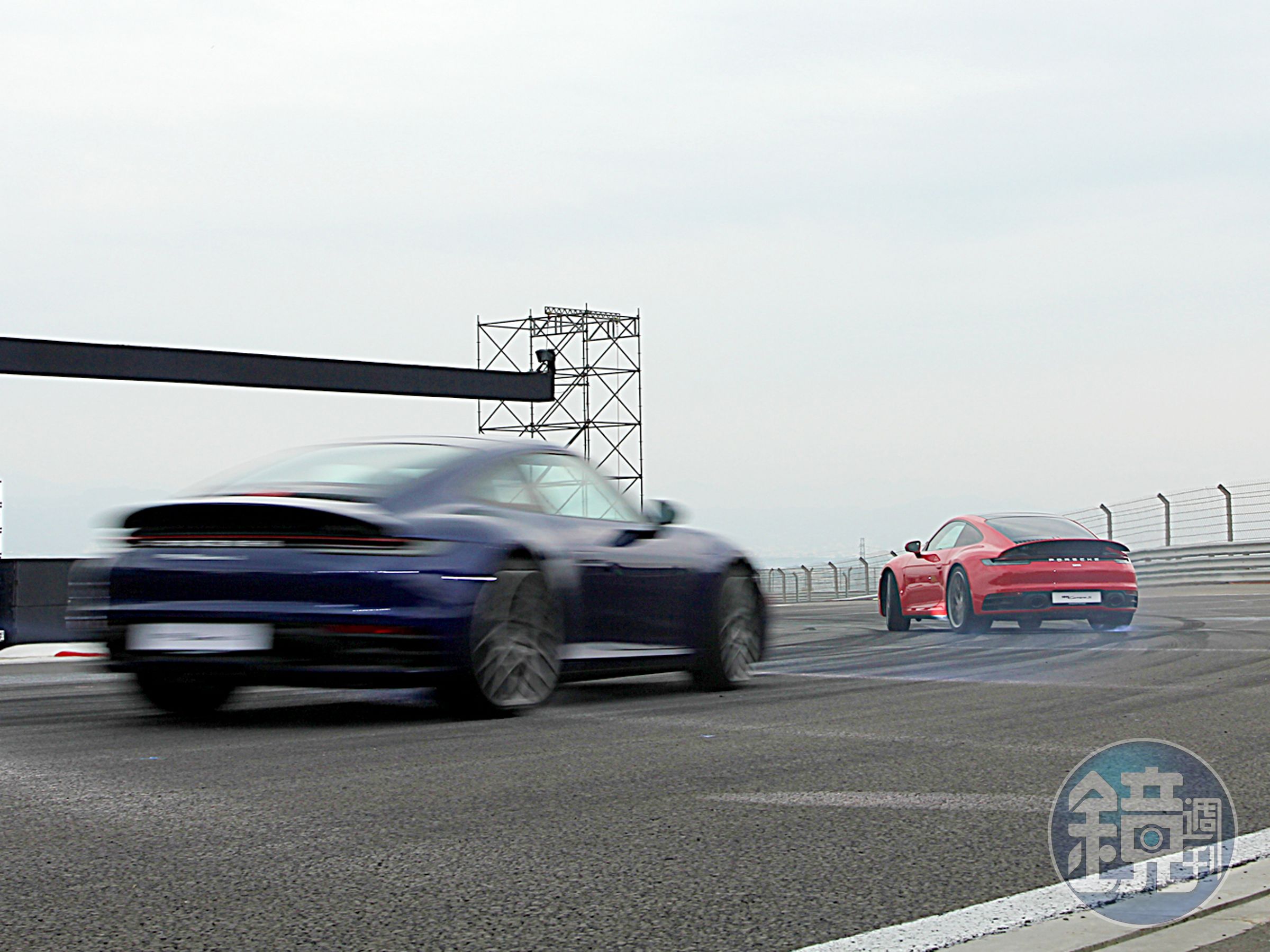 911 Carrera S和911Carrera 4S均具備450hp強悍動力。