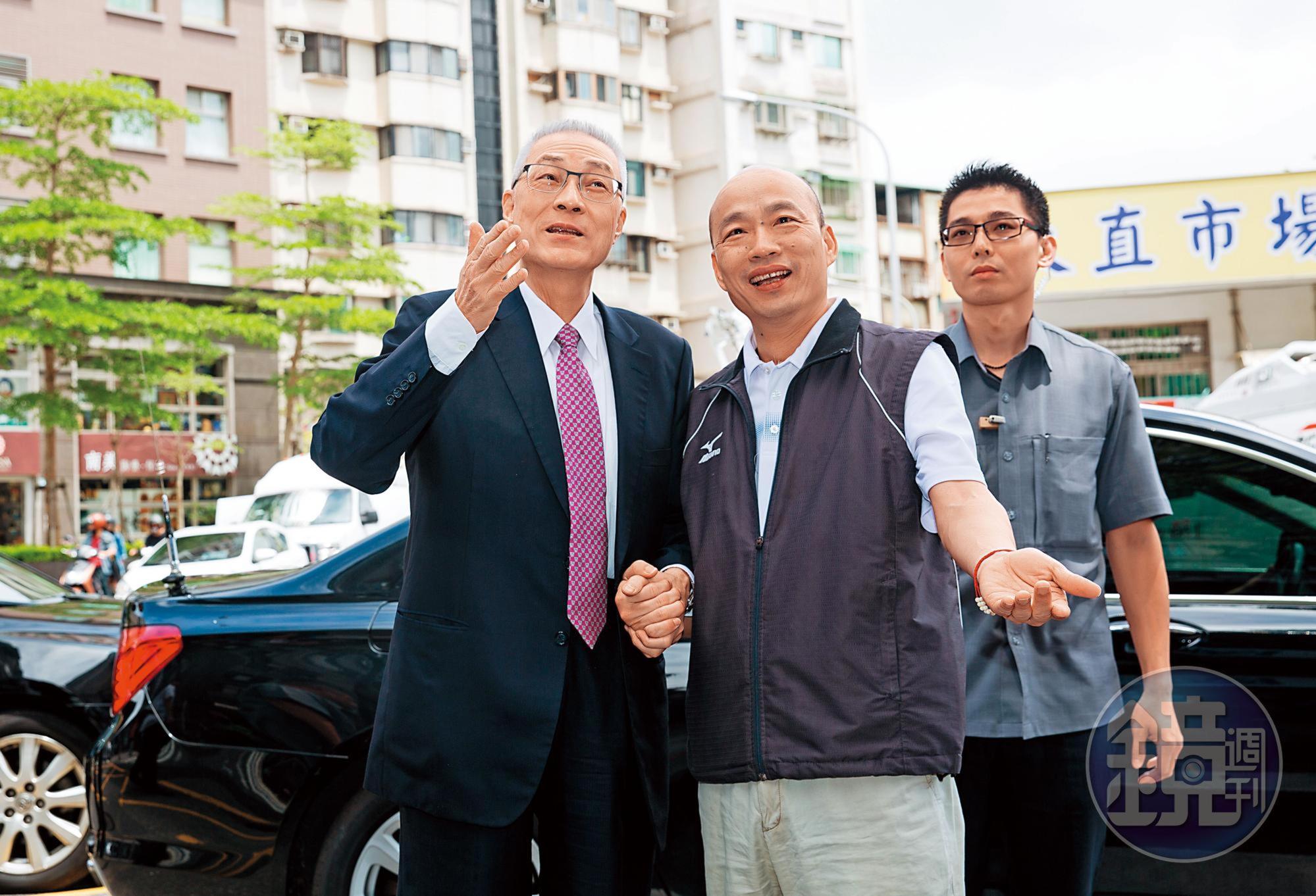 藍營上下原本都盼著「韓流」韓國瑜出馬選總統，誰知道，計畫趕不上變化，郭台銘颳出「台風」攪局。