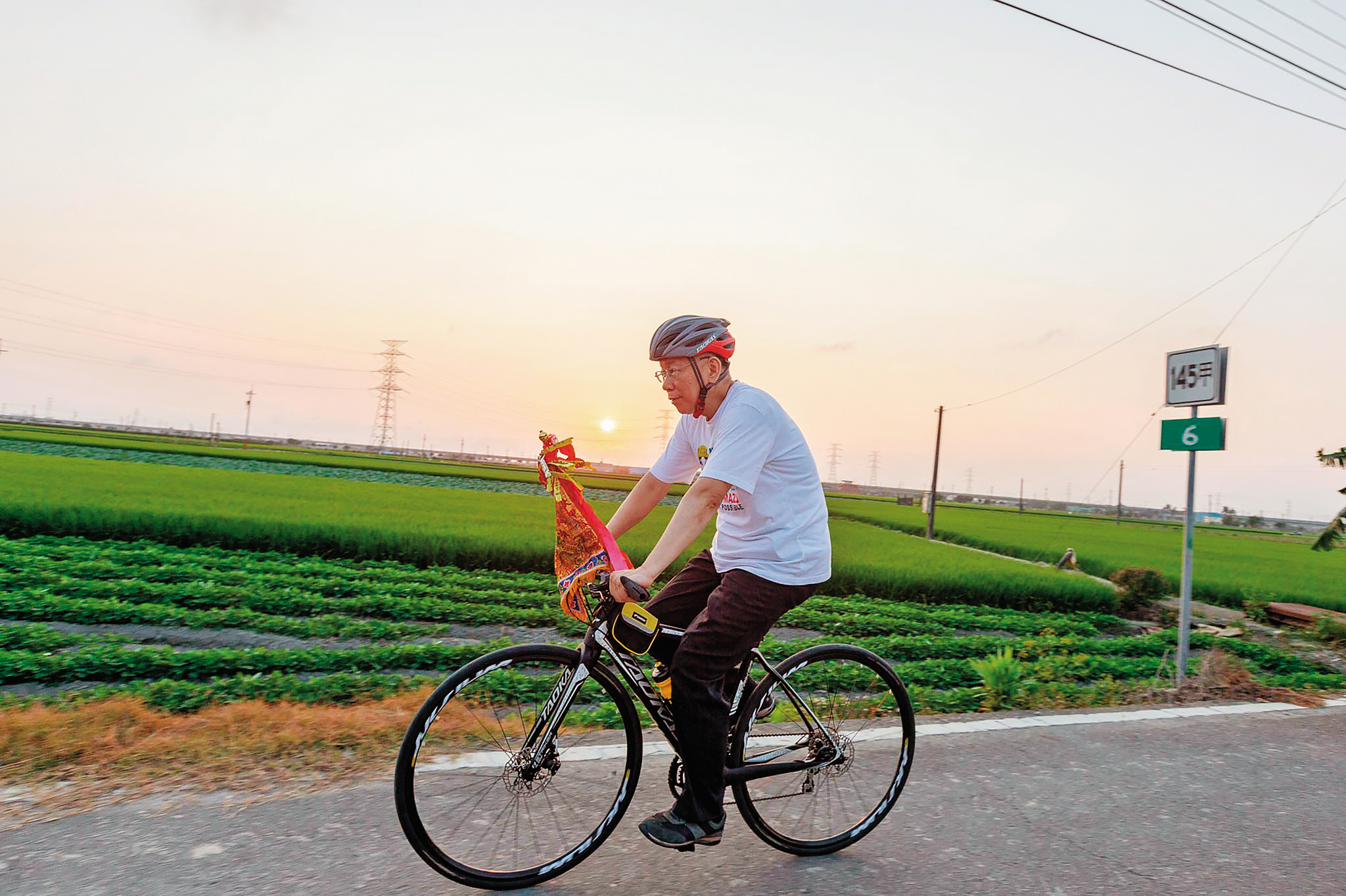 台北市長柯文哲（圖）總統大選民調擁有25％支持度，郭台銘若獲提名，雙方勢必有激烈交鋒。（翻攝柯粉俱樂部臉書）