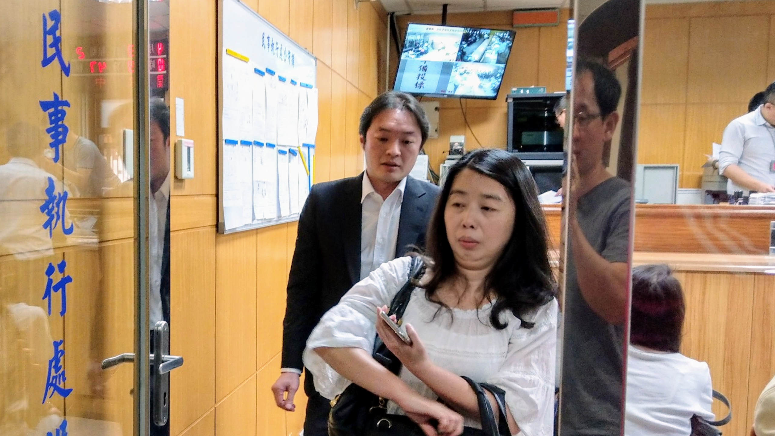 全聯董事長林敏雄,派出兒子林弘人投標D3土地,以元利建設名義擊敗龍巖建設李世聰。
