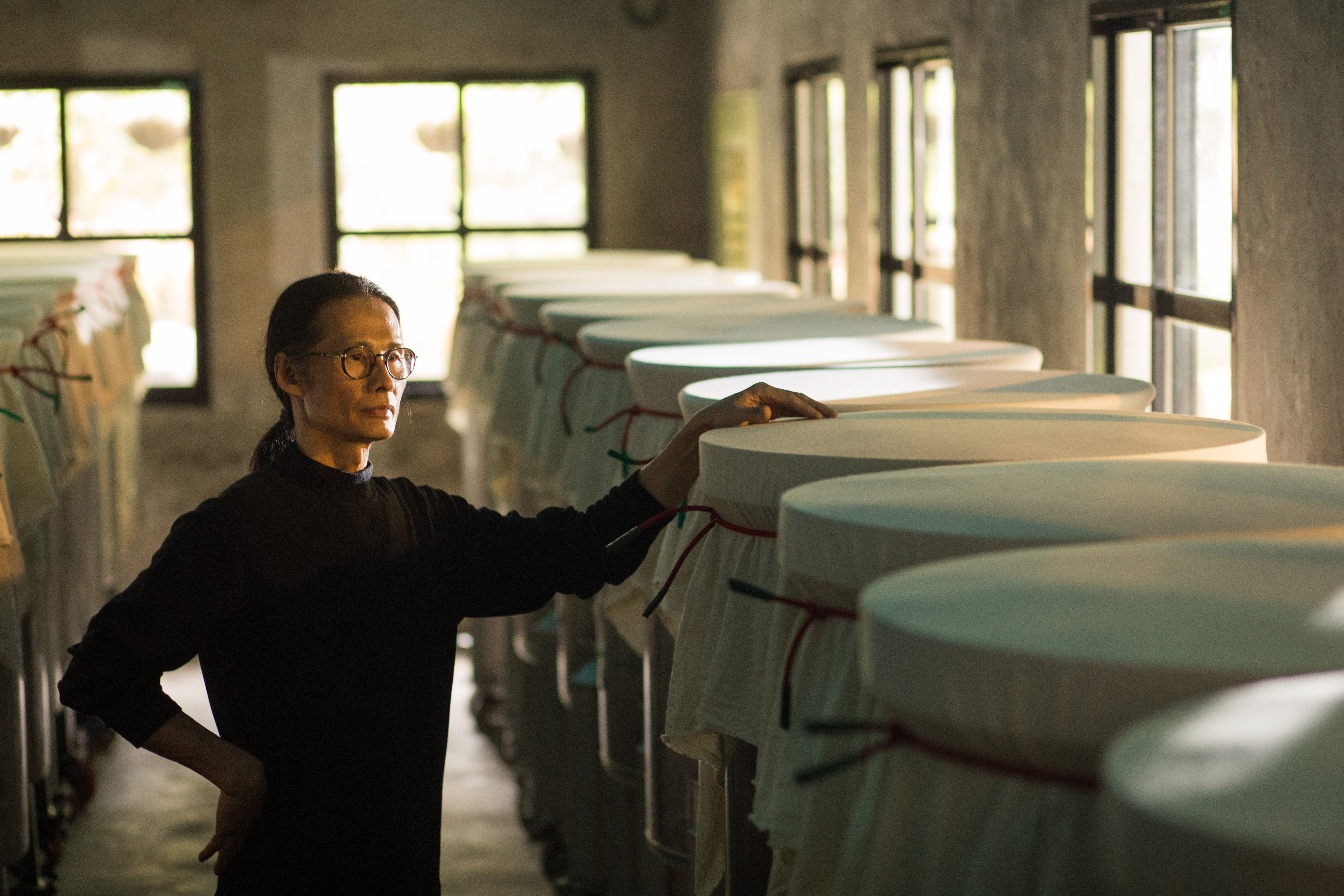 周明奇堅持以天然方式製作酵素。