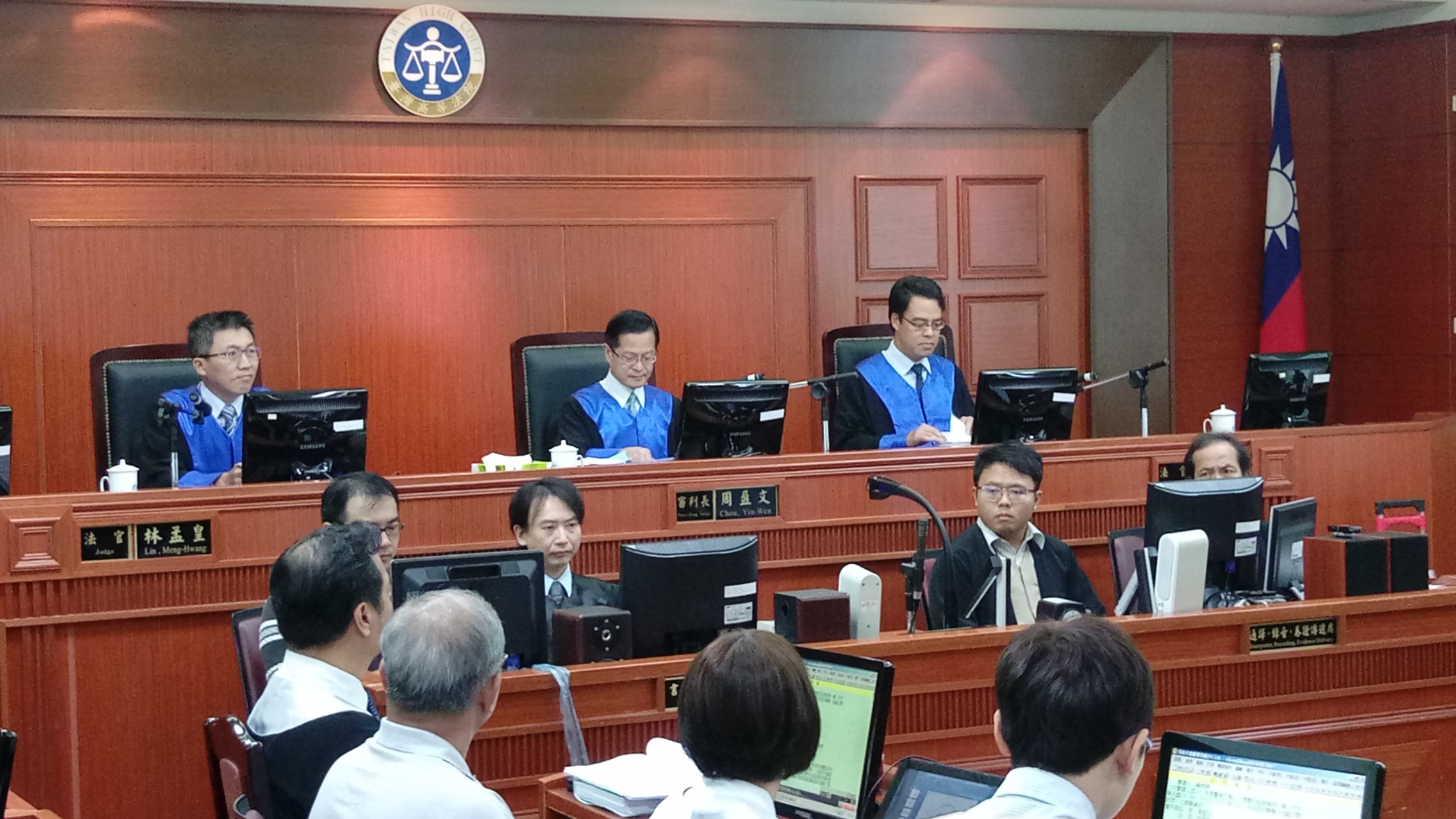 《法官法》針對法官評鑑的條文修正草案正在立院審議，法官協會認為草案有瑕疵，圖為法院開庭情況。