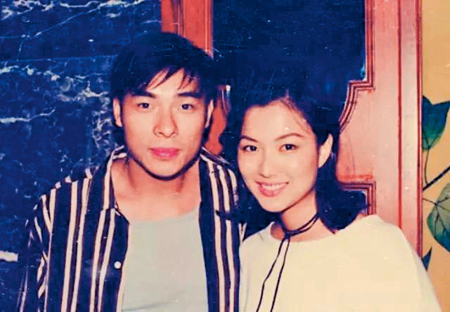 鄭秀文十六歲時就認識了許志安，曾經坦言兩人一度分手，是因為她的脾氣很大，她曾說：「這個人對我的包容真的很大，很難再找到一個人有這麼大的容量。」（翻攝自許志安臉書）