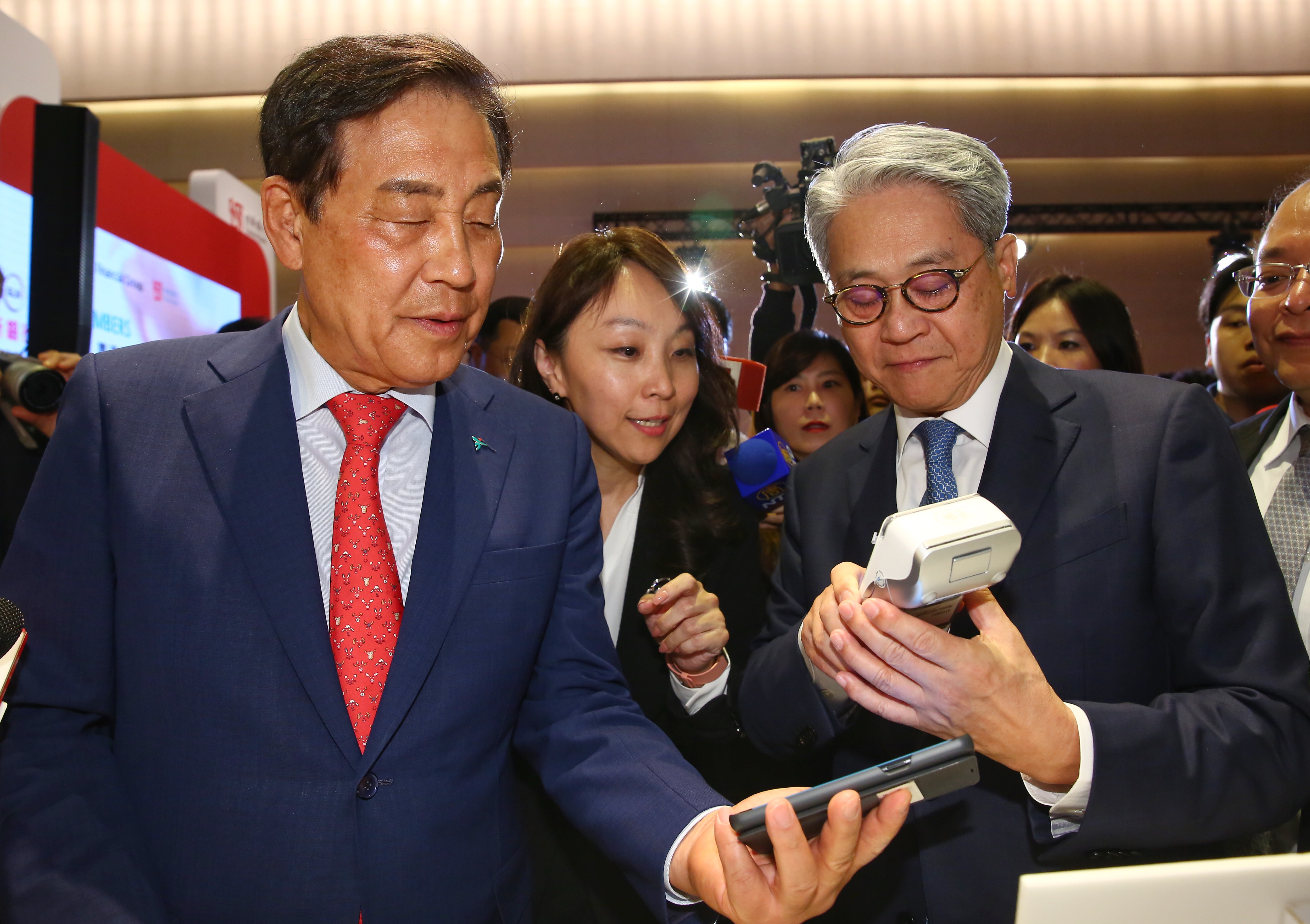 吳東亮說推出韓亞電子錢包的跨境使用，對台灣金融市場是重要的里程碑。
