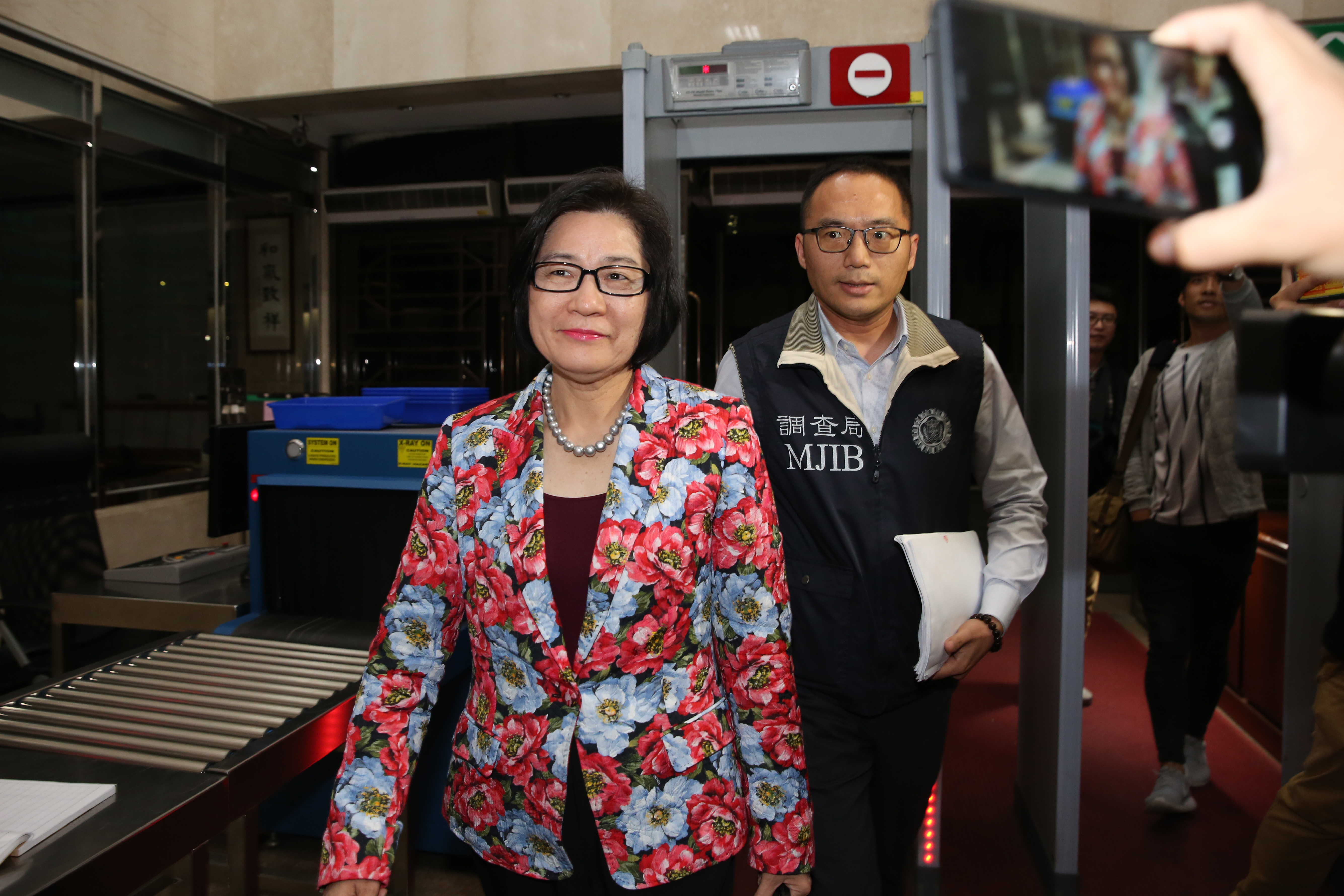 昔有股市金叉之稱的誠美材副董葉美麗（圖），利用子公司茂豐資金大買她擔任大股東的郡宏光電股票，涉及關係人交易。