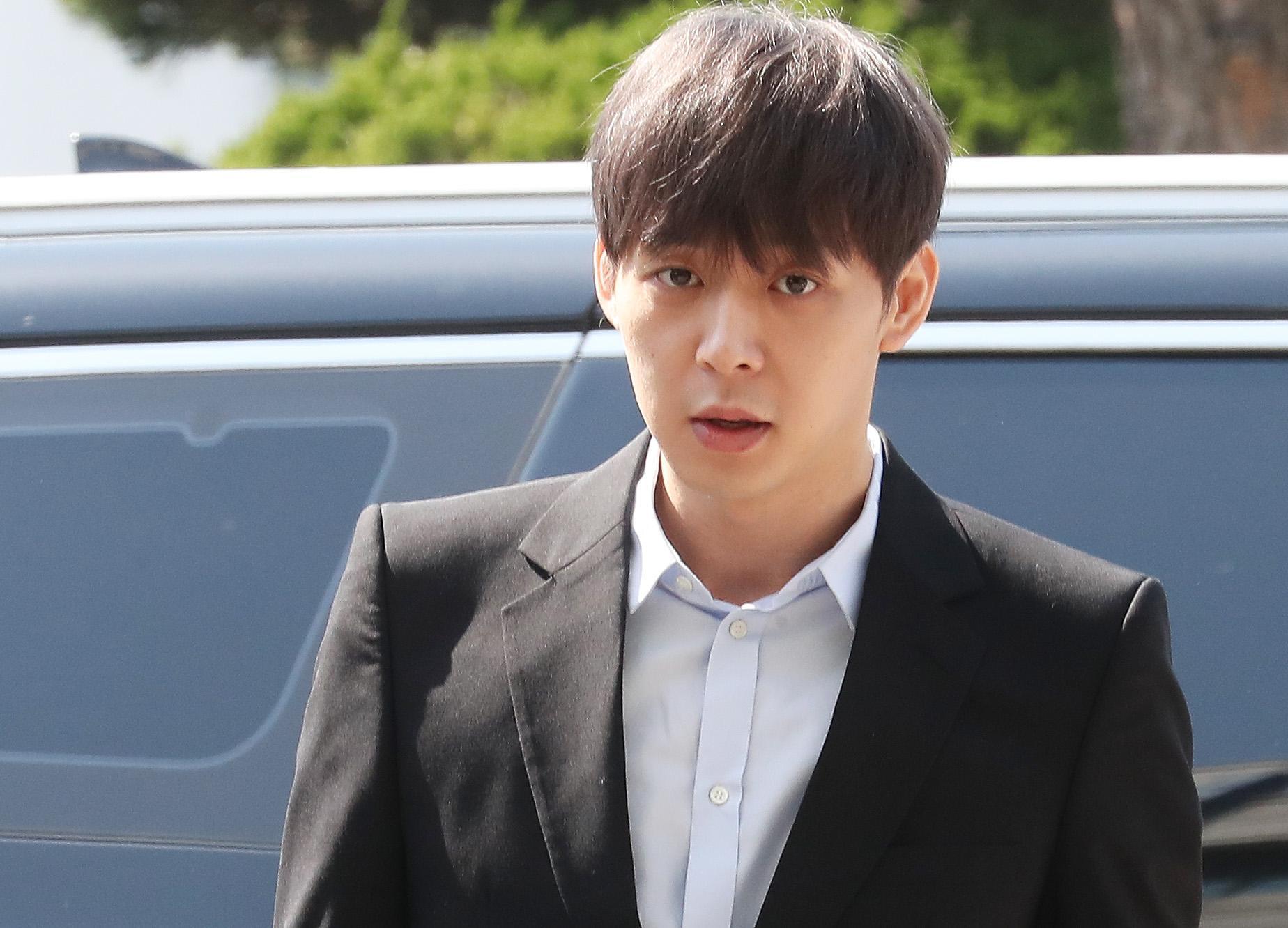 韓星朴有天上週接受警方採集毛髮,他說因為準備演出才染了頭髮。(東方IC)