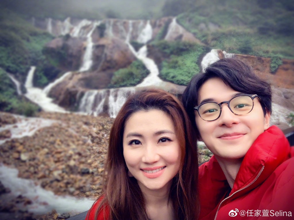 Selina在節目中表示與張軒睿交往。（翻攝自微博）