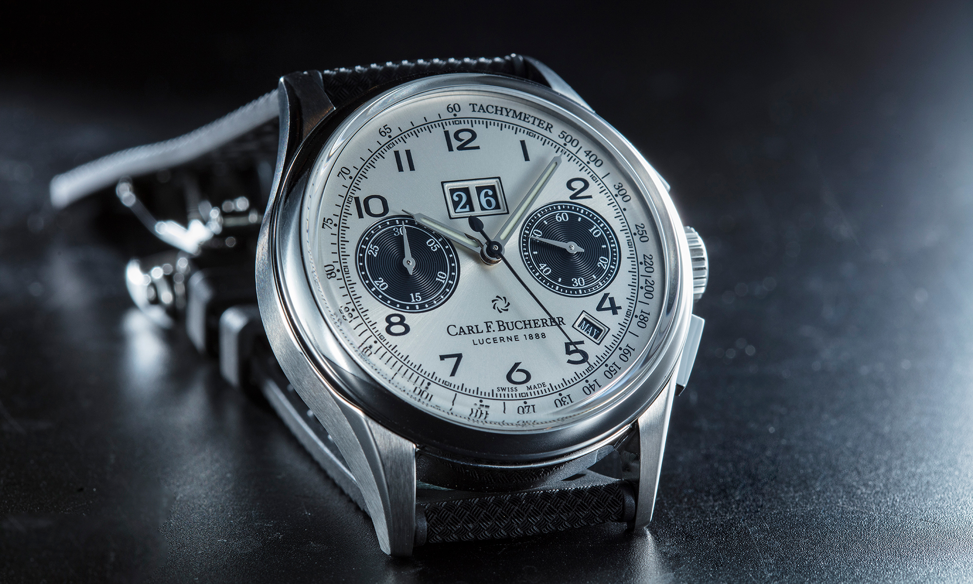 BiCompax Annual年曆雙盤計時碼錶是今年寶齊萊最搶眼的作品。計時碼錶加上大日期視窗的年曆功能，精鋼版限量888只，定價NT$235,000。