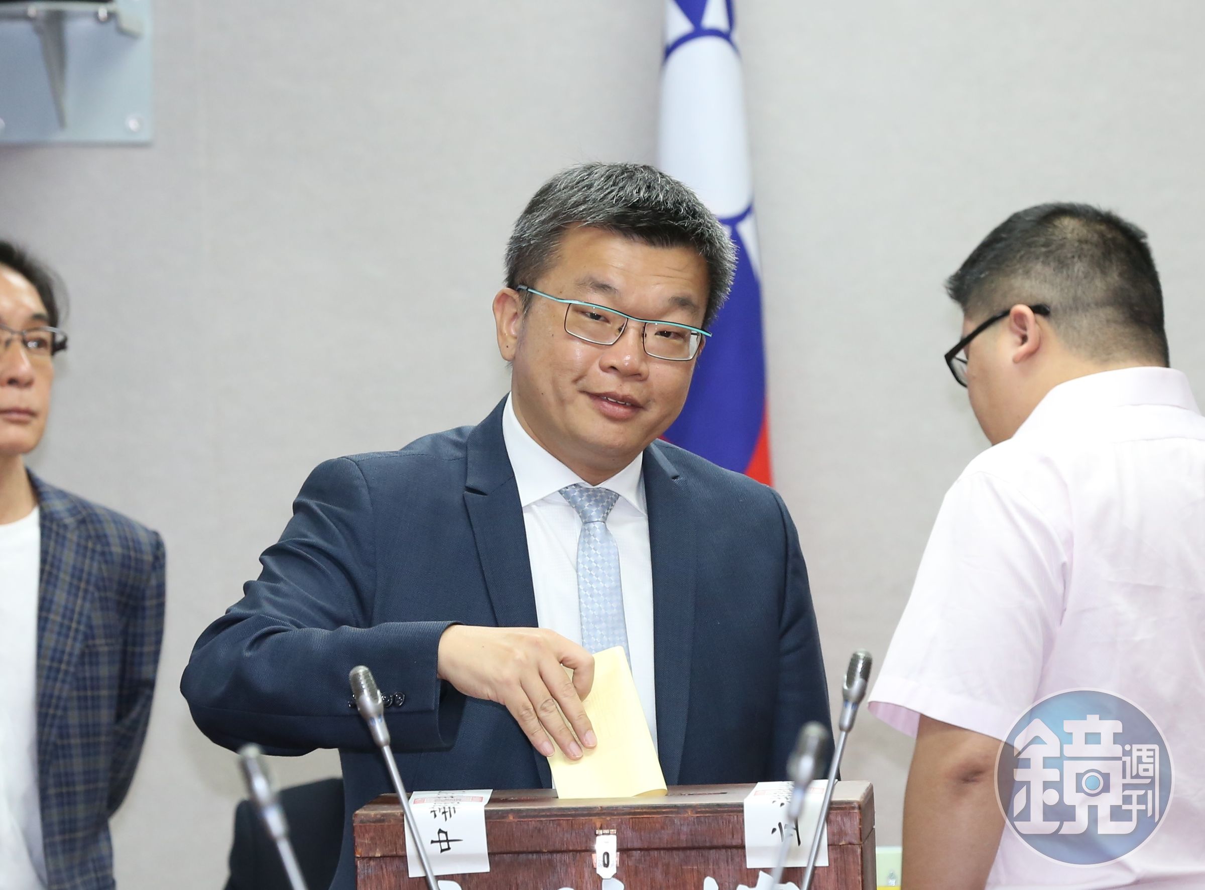 現任立法院副院長蔡其昌於民進黨台中市第1選區立委初選民調獲過半支持率。