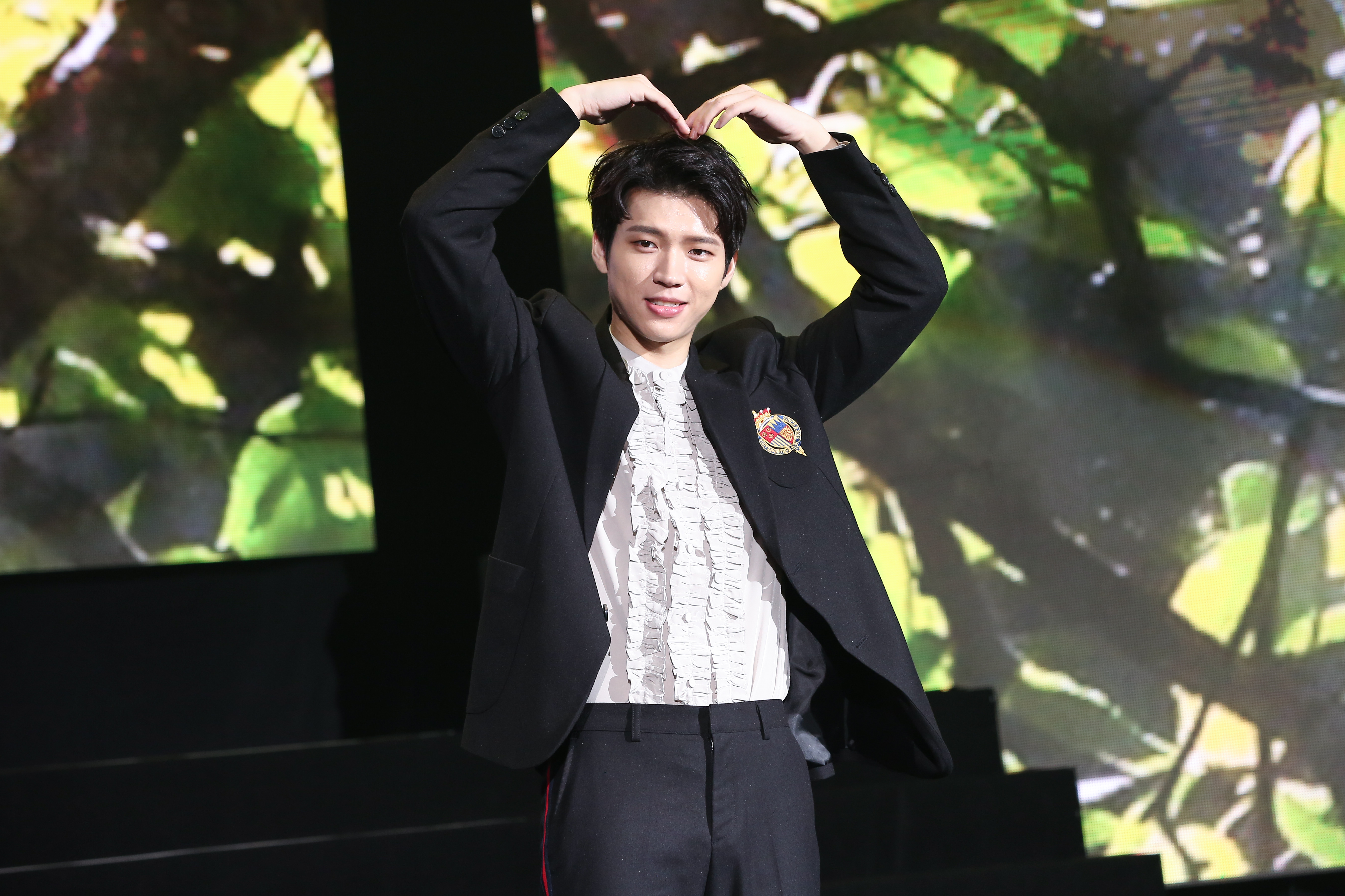 愛心王子南優鉉的愛心投擲,請INSPIRIT接好囉。