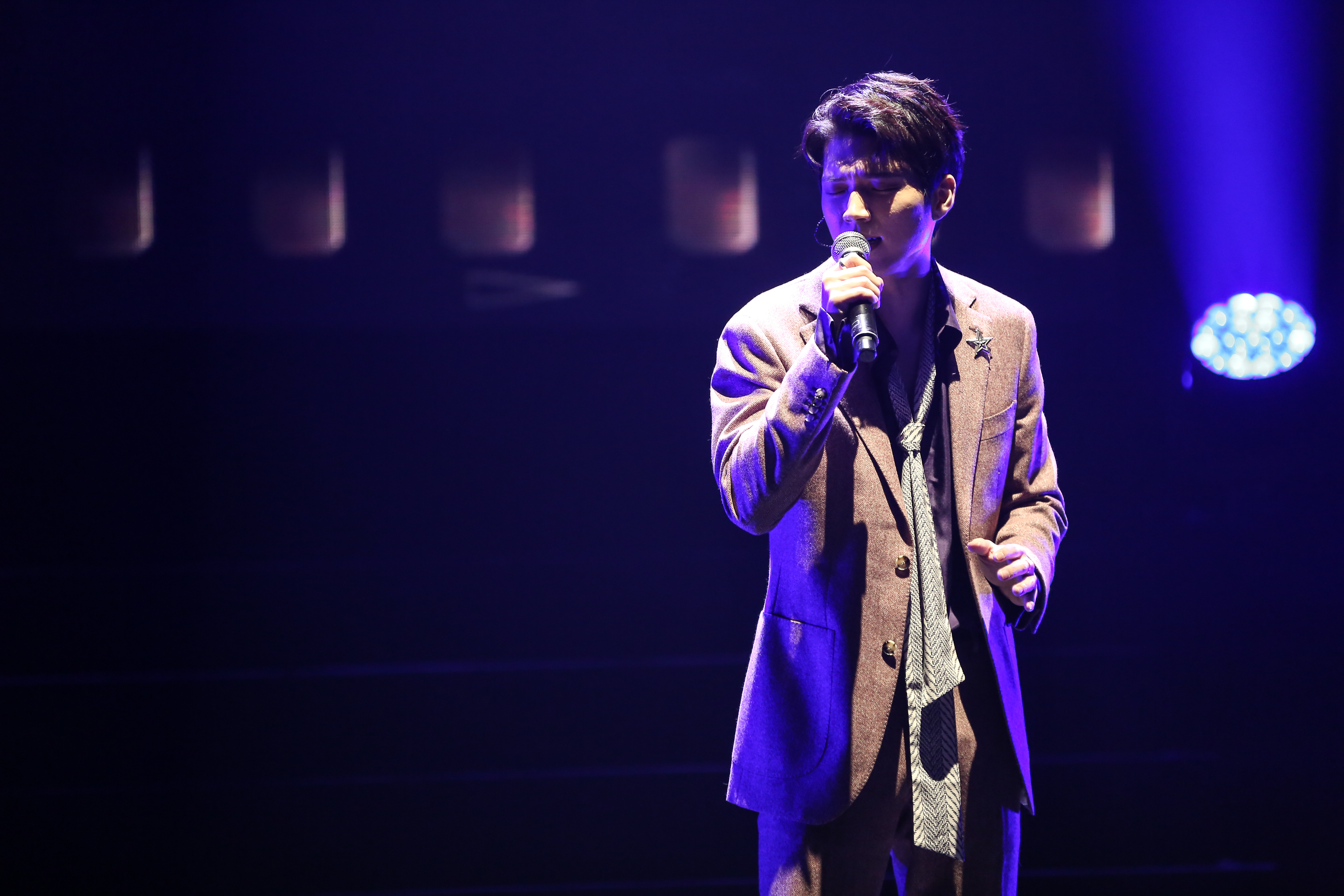 南優鉉在台灣舉行首次個人演唱會《植木日》。