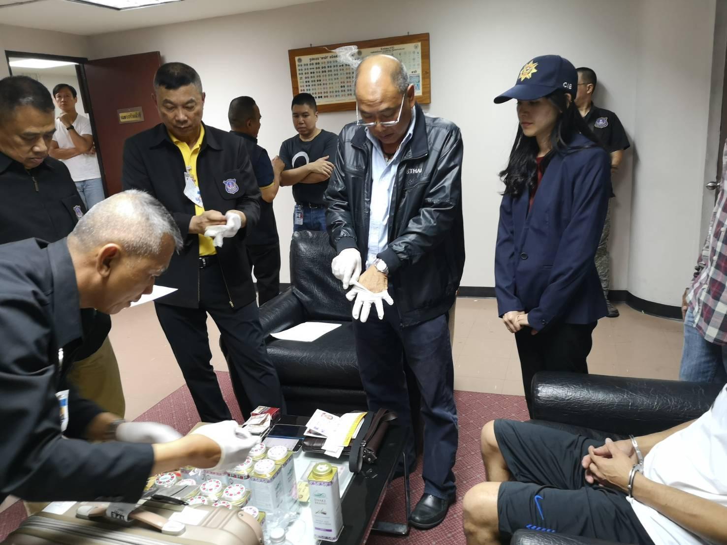 台泰2國聯手打擊毒品，逮捕2名涉嫌運輸海洛英的台籍男子。（刑事局提供）