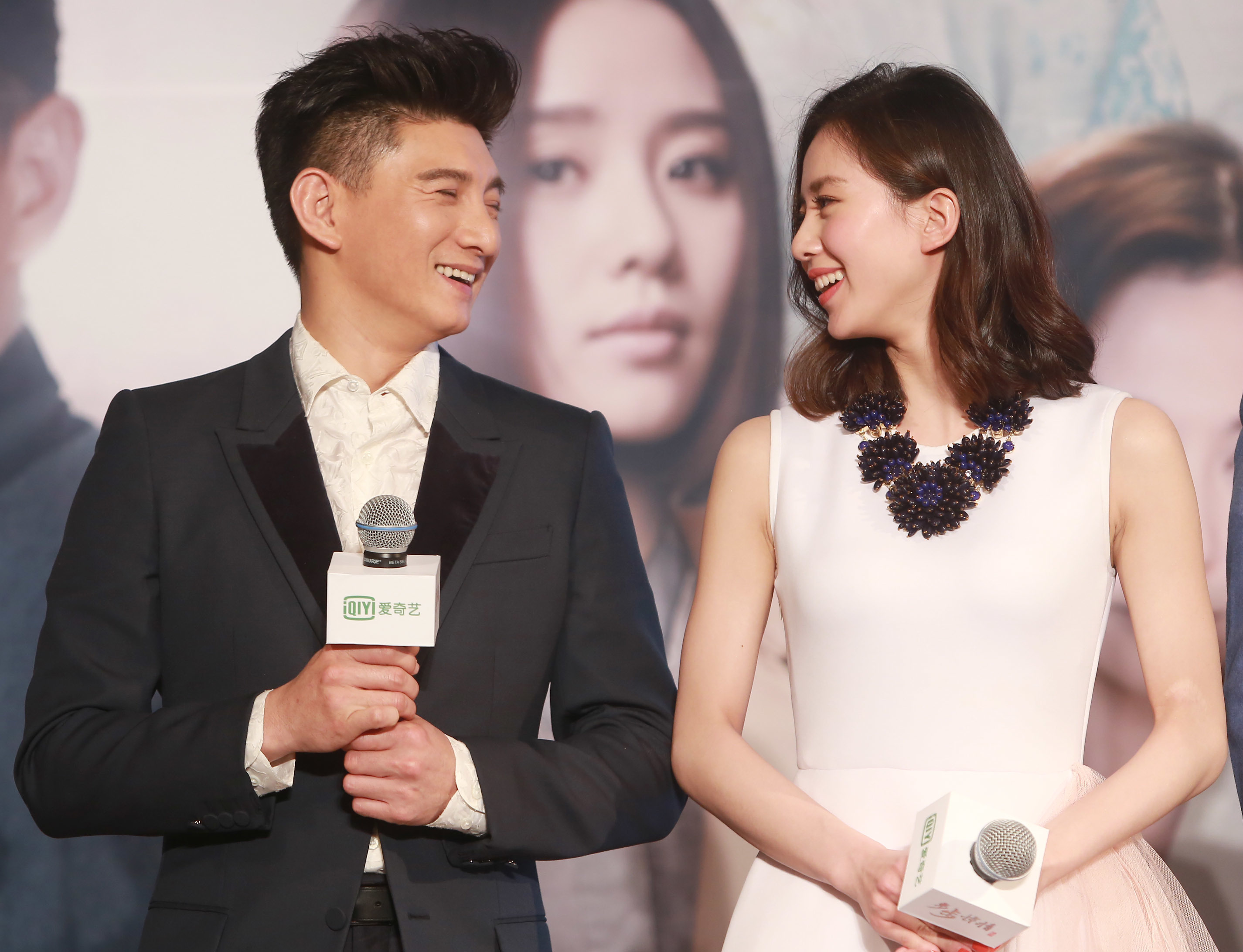 吳奇隆今（29日）在微博興奮公佈當爸喜訊，也向妻子劉詩詩甜蜜喊話「辛苦啦」。（東方IC）