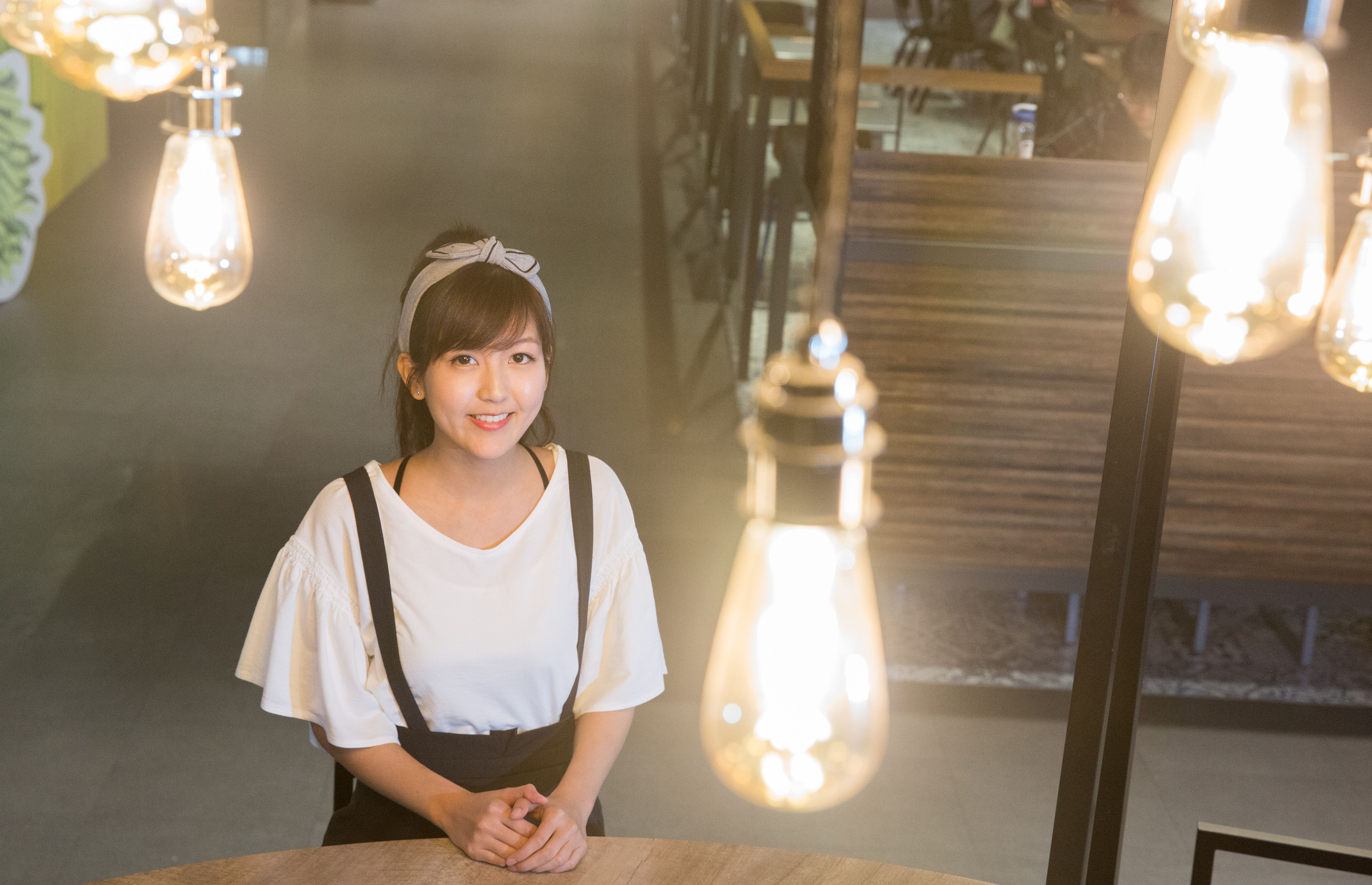 從小練琴，可是直到去年黃小玫才有勇氣追逐音樂的夢想。