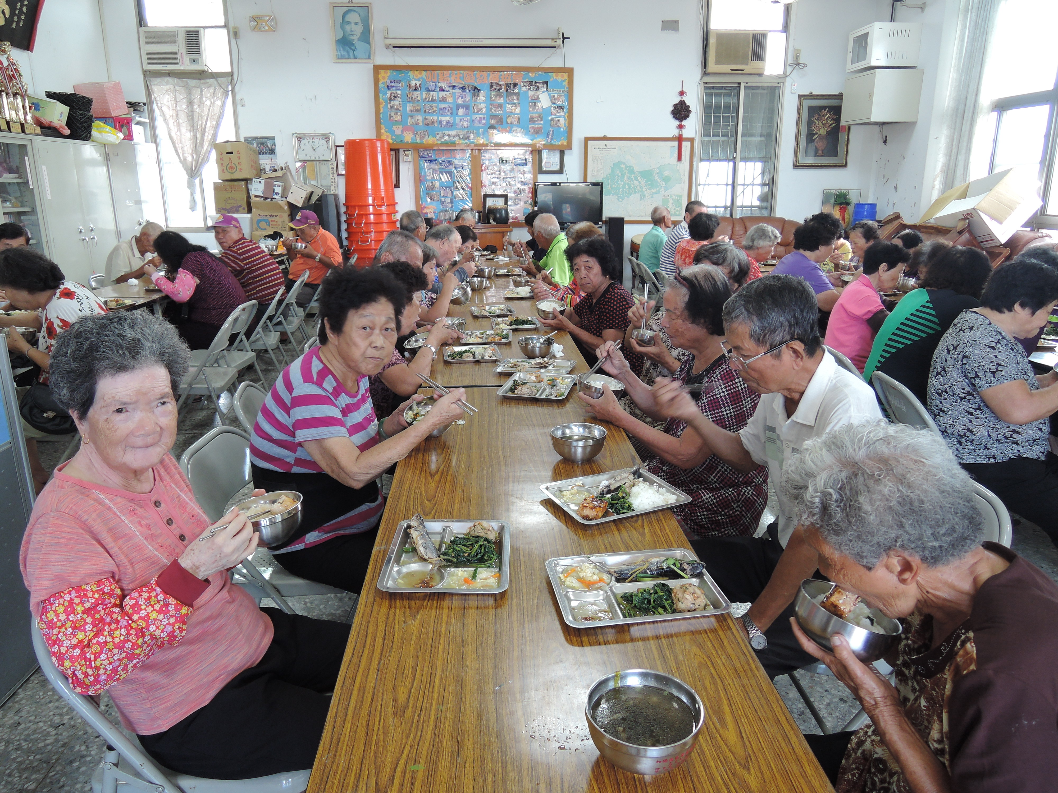 大村鄉公所用羅結夫人的遺產蓋活動中心，假日還供餐給當地年老的鄉民。（大村鄉公所提供）