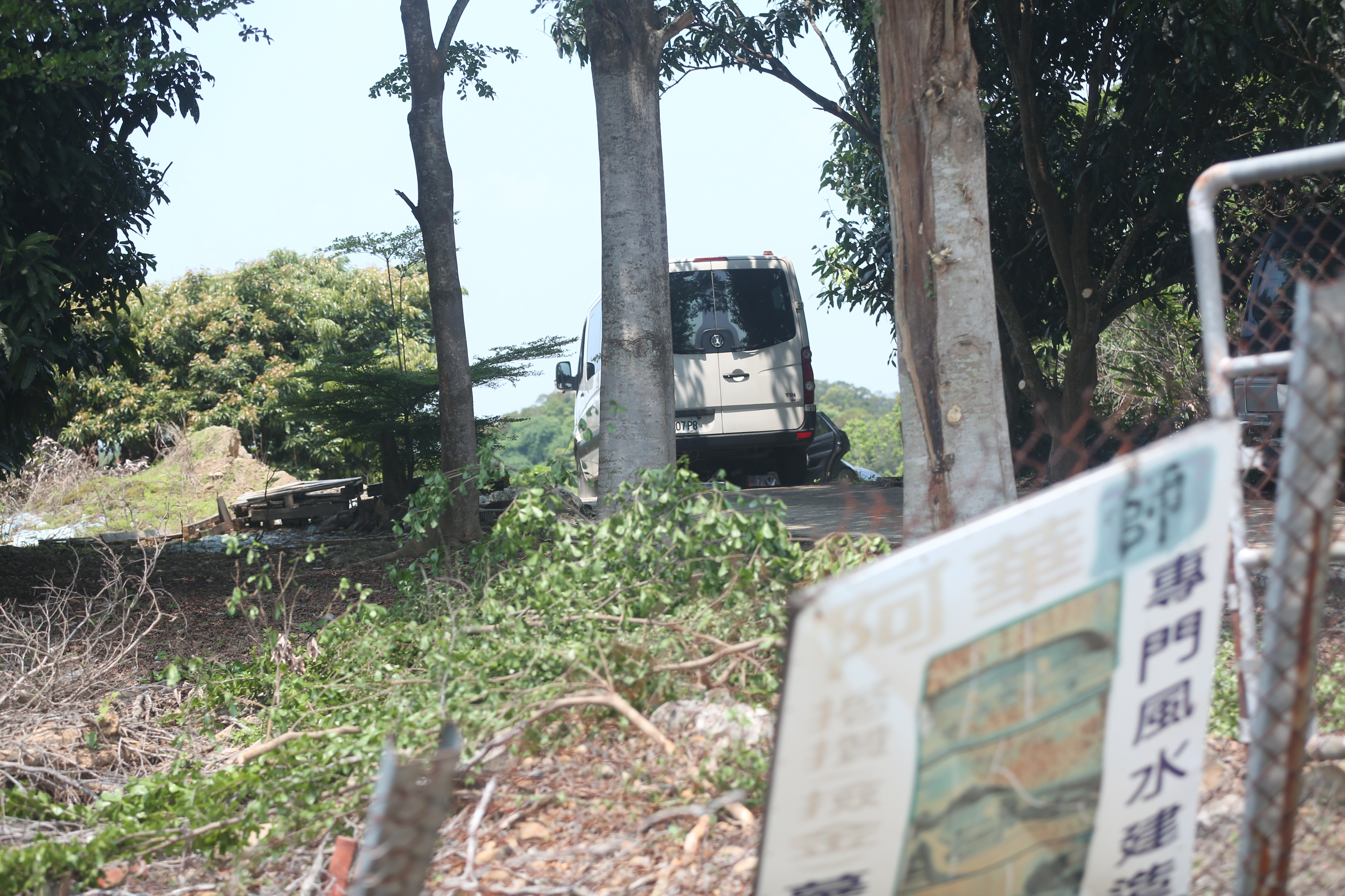 羅結死後長眠在彰化市快官羅家墓園，該地環境風水有利事業興旺。