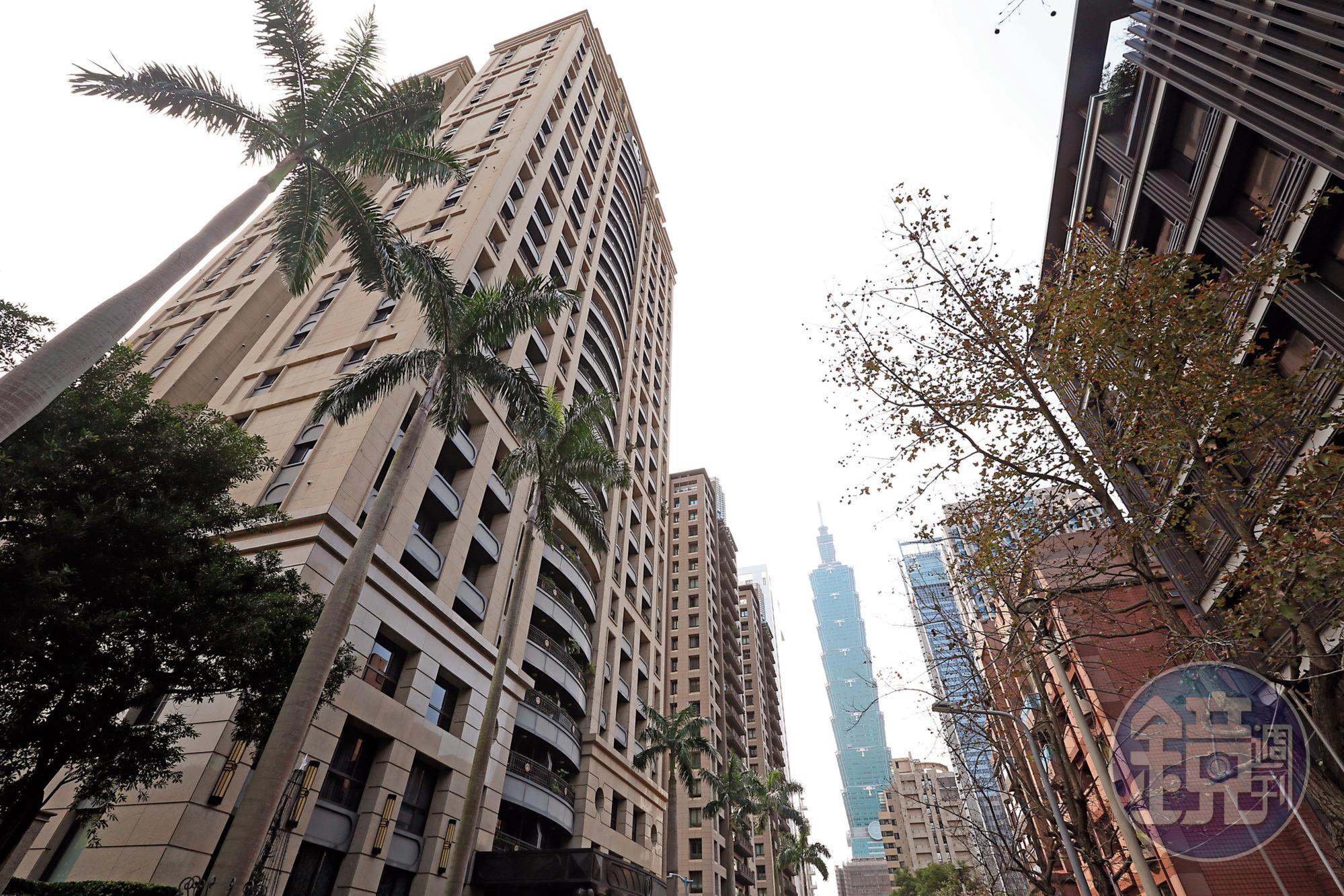 從年初至今，台北市「純百坪豪宅」推案量竟然掛零，很可能創下整整二季、甚至全年豪宅新案掛零的紀錄。