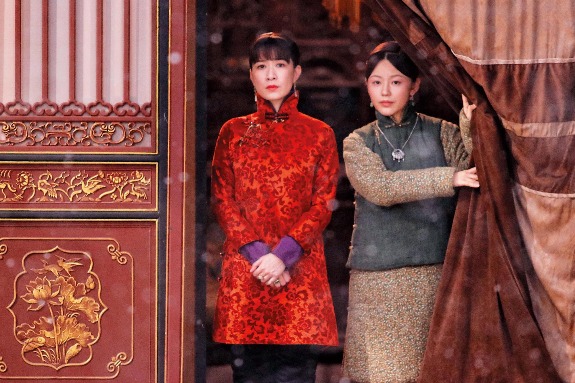 佘詩曼（左）演出《延禧攻略》後乘勝追擊，在新劇《鬢邊不是海棠紅》與黃曉明配對，坐上大戲女一地位。（東方IC）