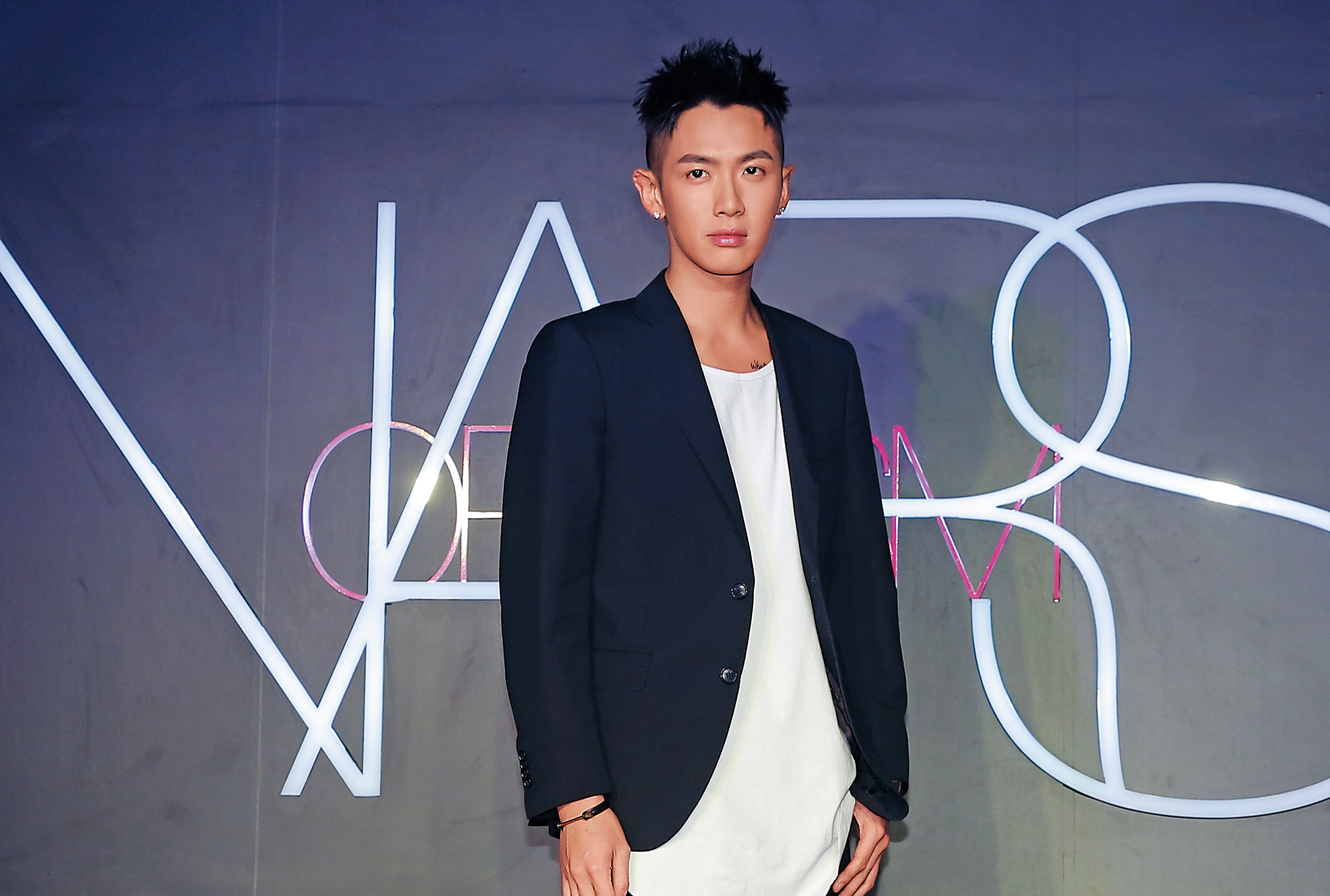 柯震東遭對岸封殺之後，靠著零星活動維持演藝圈曝光，但工作量大減，讓他另謀生路。