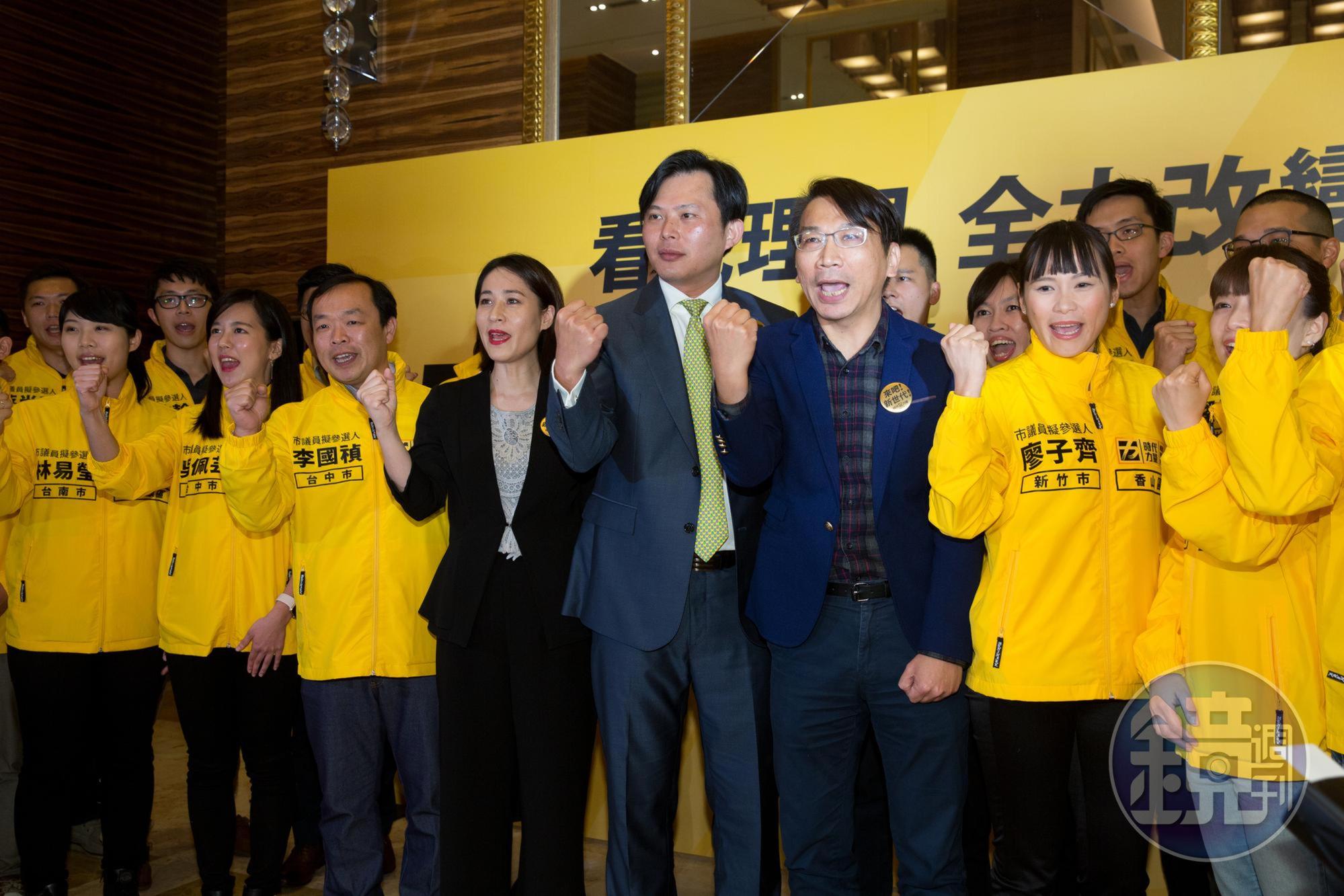 民進黨明年立委選戰如何與時代力量等第三勢力合作也是一大難題。