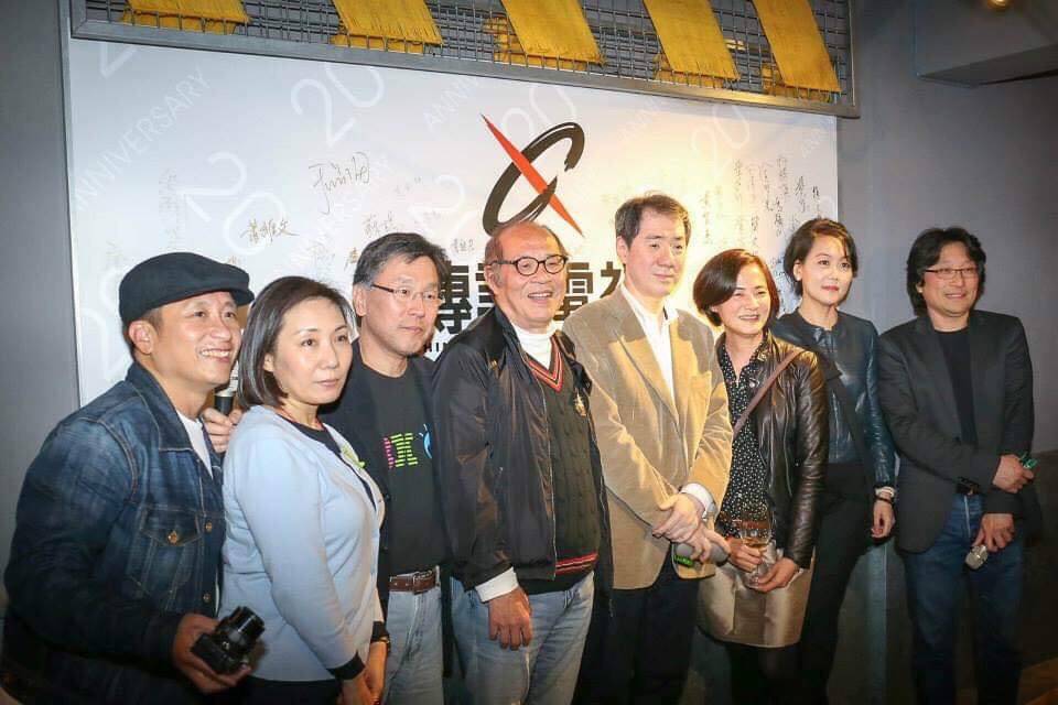于品海早年在台灣創立傳訊電視，後賣給和信企業團少東辜啟允。（南海控股提供）