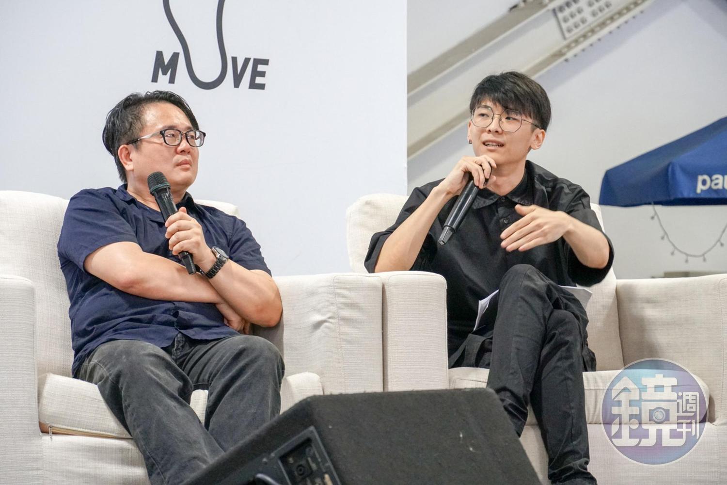 Pony（右）認為想劇情真的不容易，在下筆繪圖前他會先把對白、場景都寫好。天地無限（左）則是透過寫大綱來掌控創作進度。