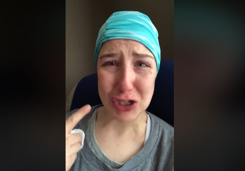 加拿大33歲女子羅德罕預約家庭醫生等了2年，導致她體內的小息肉竟變成第三期癌症。（翻攝自Marilyn Inez臉書）