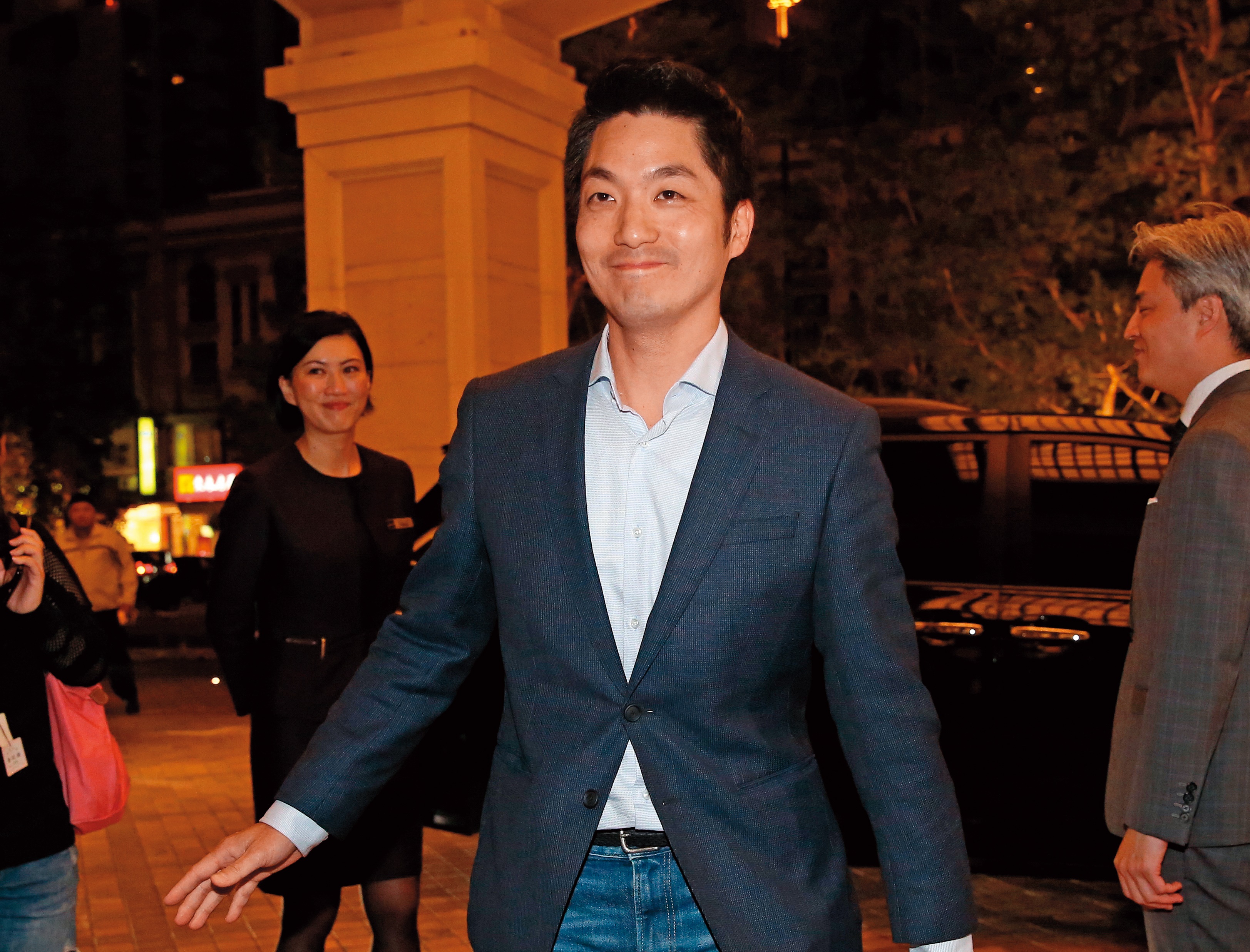 2017年，蔣萬安傳出可能參選台北市長，與父親蔣孝嚴替台商喬事的時間點重疊。