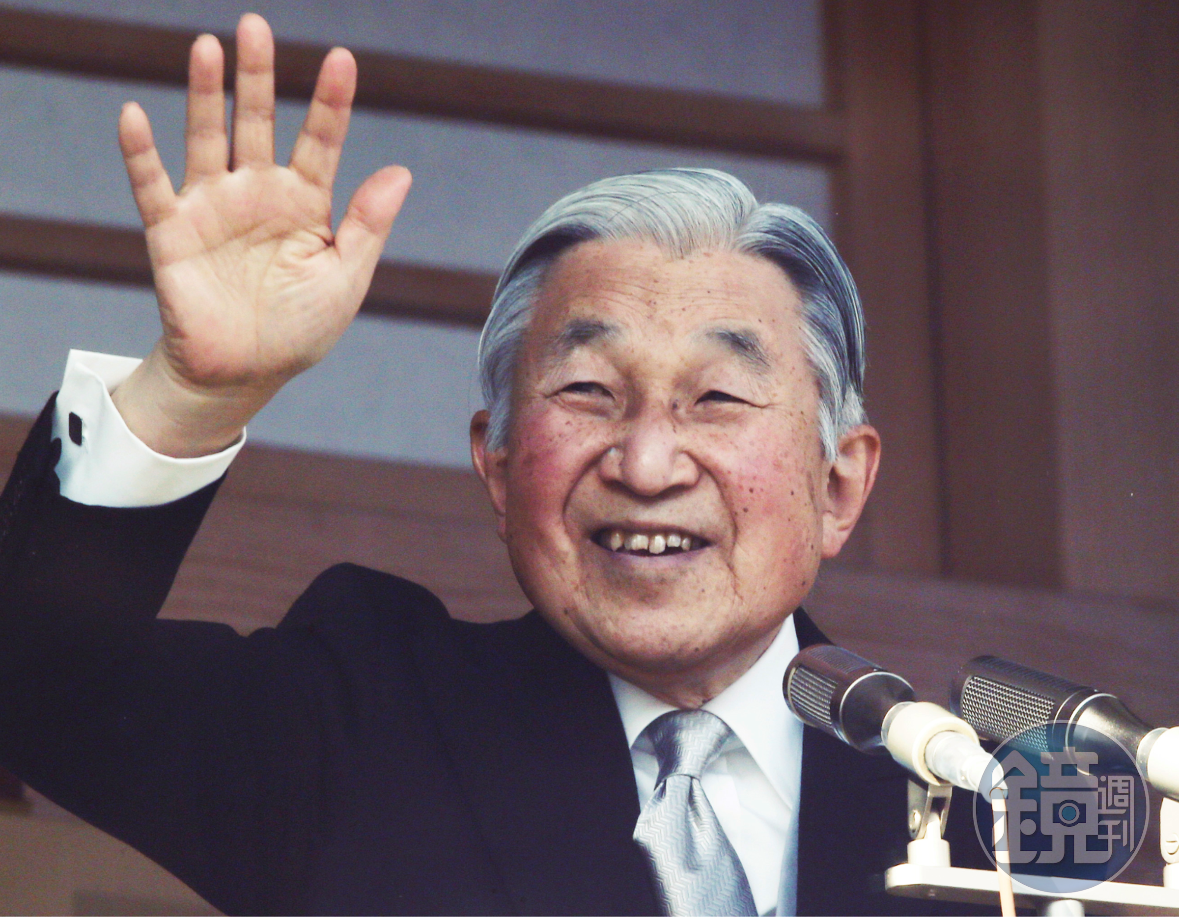 明仁天皇的親民作風，和堅持和平的主張，為他贏得日本人民的一致愛戴。（東方IC）