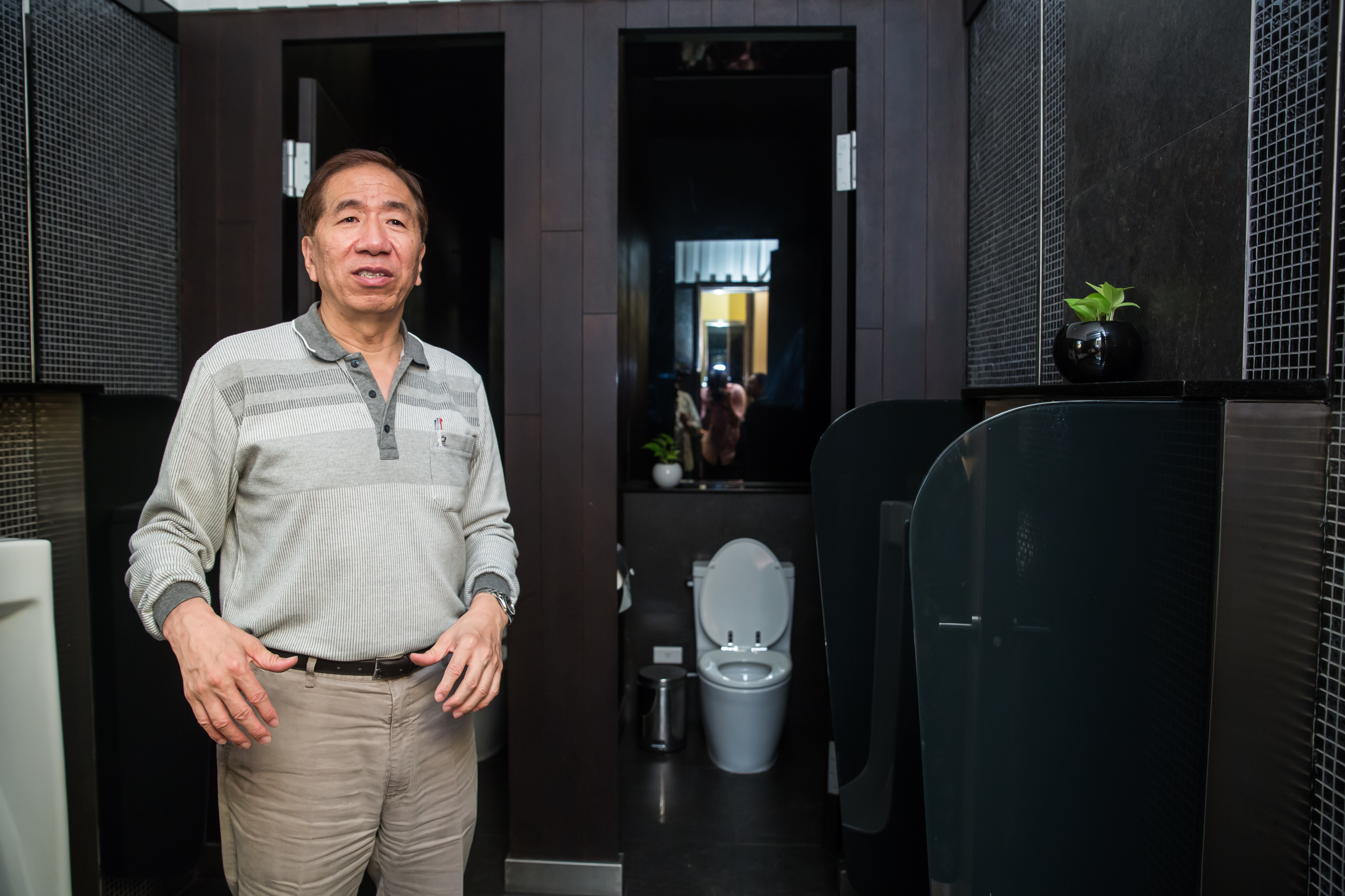 無論是跑業務或創業，周正訓都把「廁所哲學」發揮到極致。