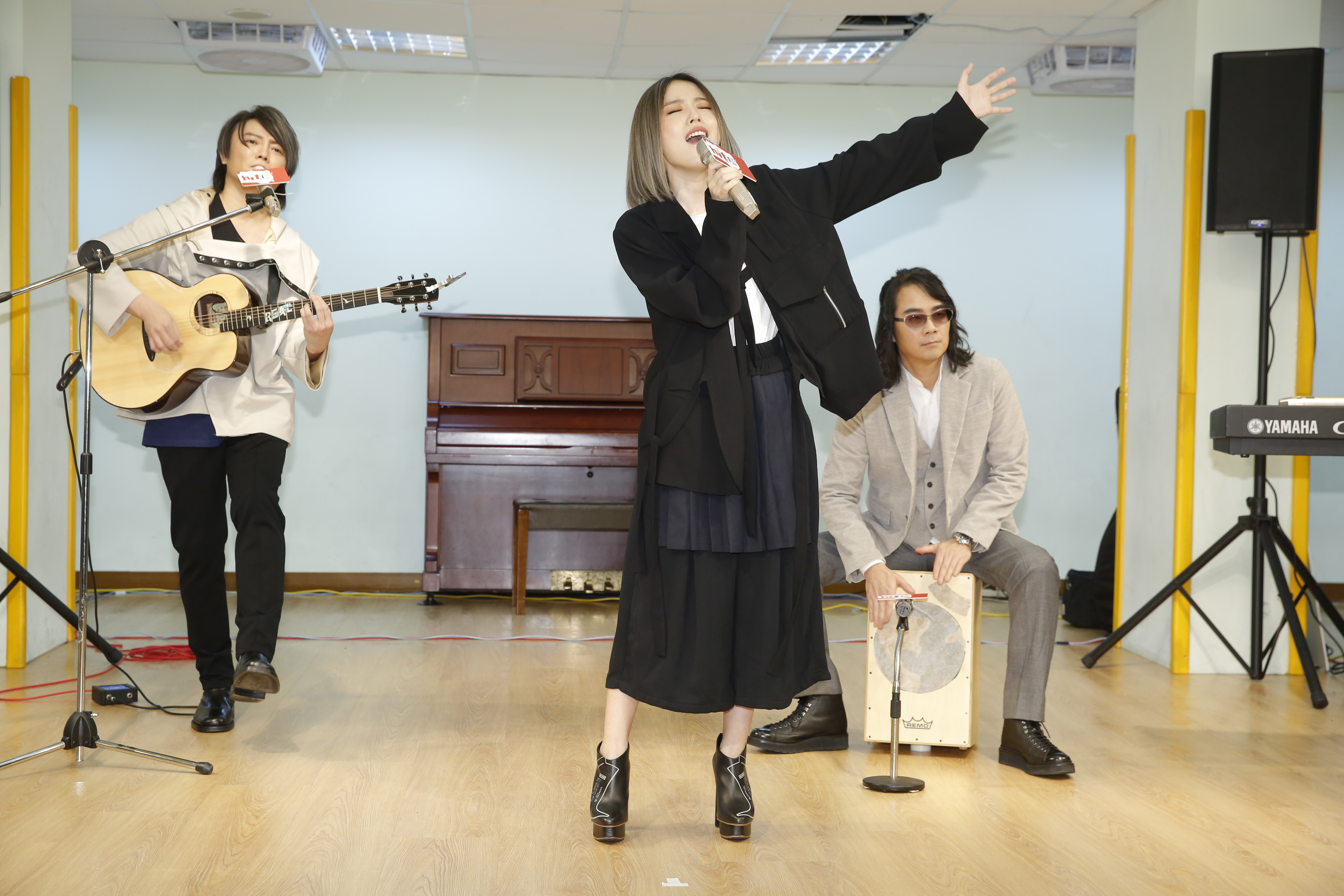 F.I.R前進校園，跟同學分享新專輯點滴。