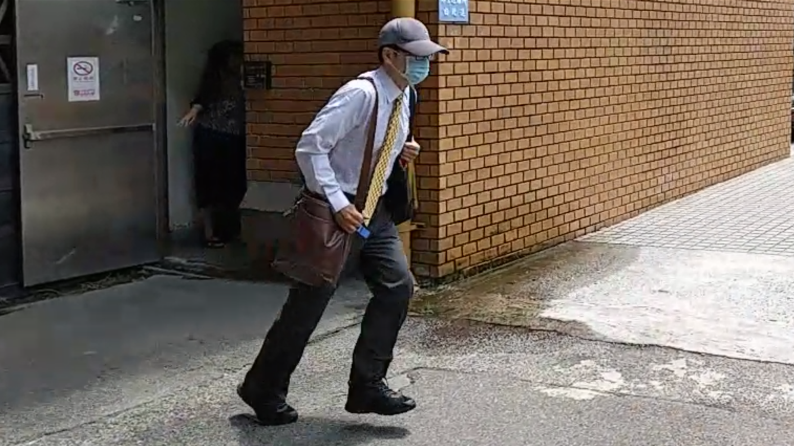 法官論壇對於檢察官林俊佑遭免職，內部出現不少自我檢討聲音，有法官撰文質疑北院法官誣指檢察官偷塞卷證事件未處置，引起討論。