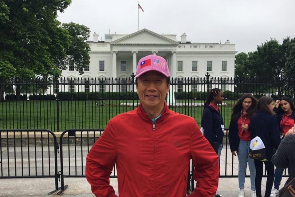 郭董進入白宮與美國總統川普會談， 承諾威州投資不變。（翻攝自郭台銘臉書）